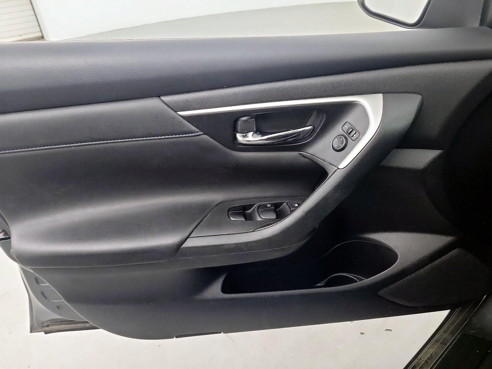 2018 Nissan Altima SR - Photo 13