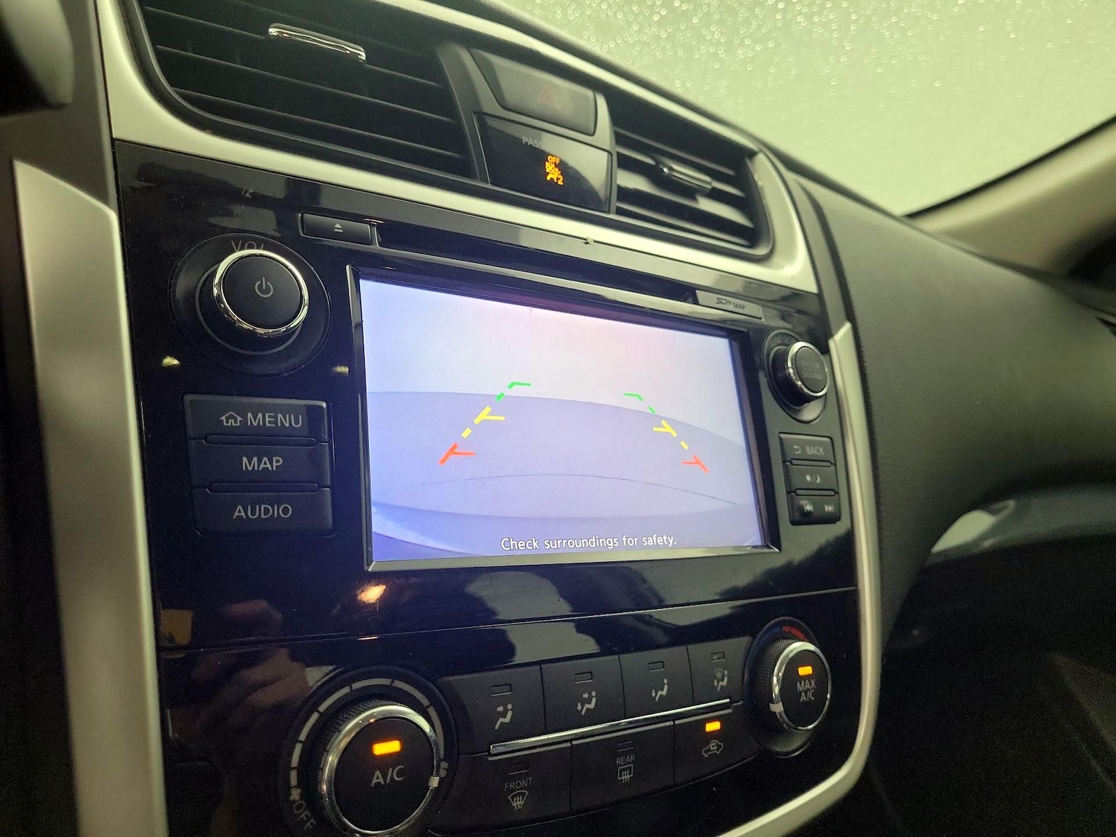 2018 Nissan Altima SR - Photo 16
