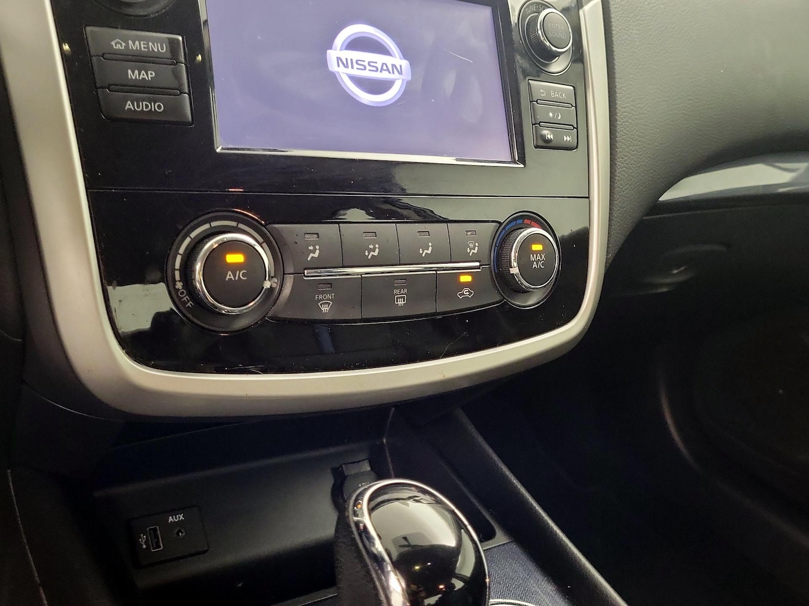 2018 Nissan Altima SR - Photo 18
