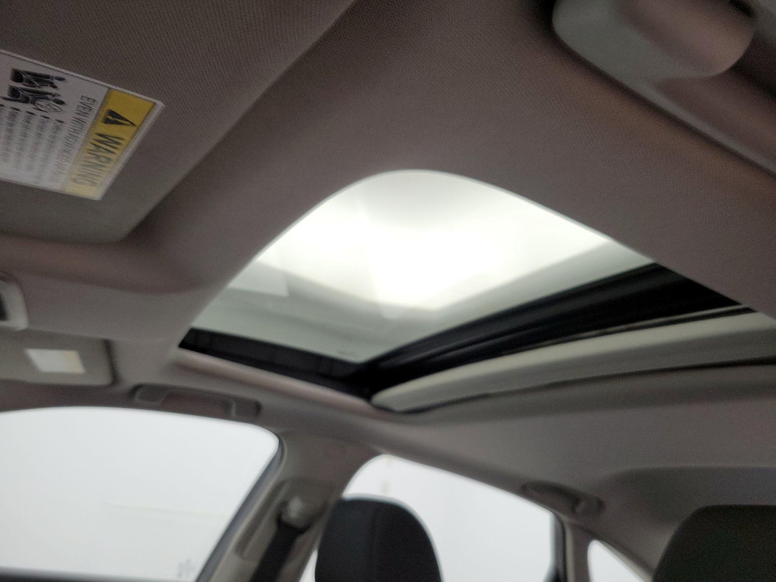 Sunroof(s) & Overhead Airbags