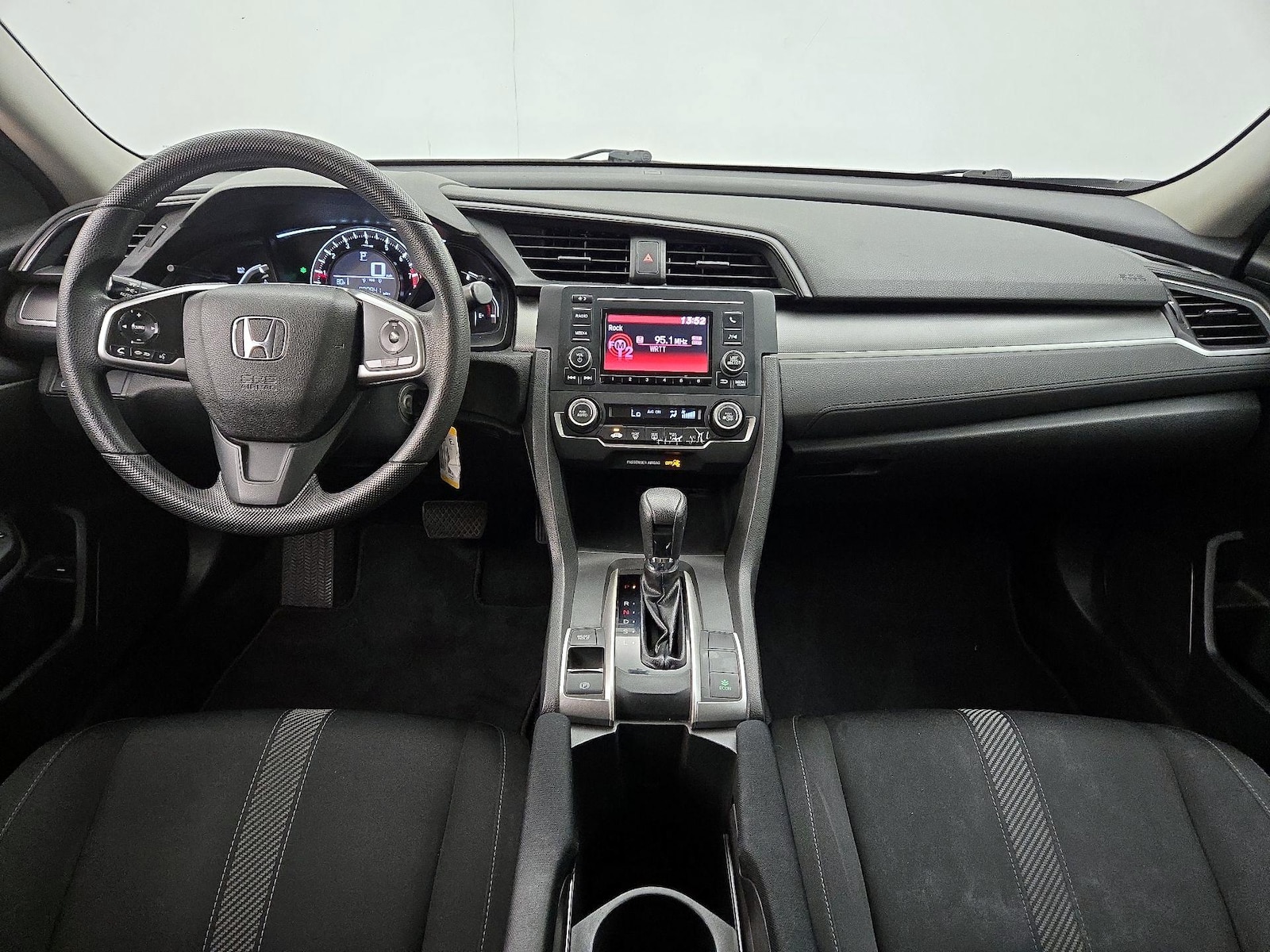 2018 Honda Civic LX - Photo 10