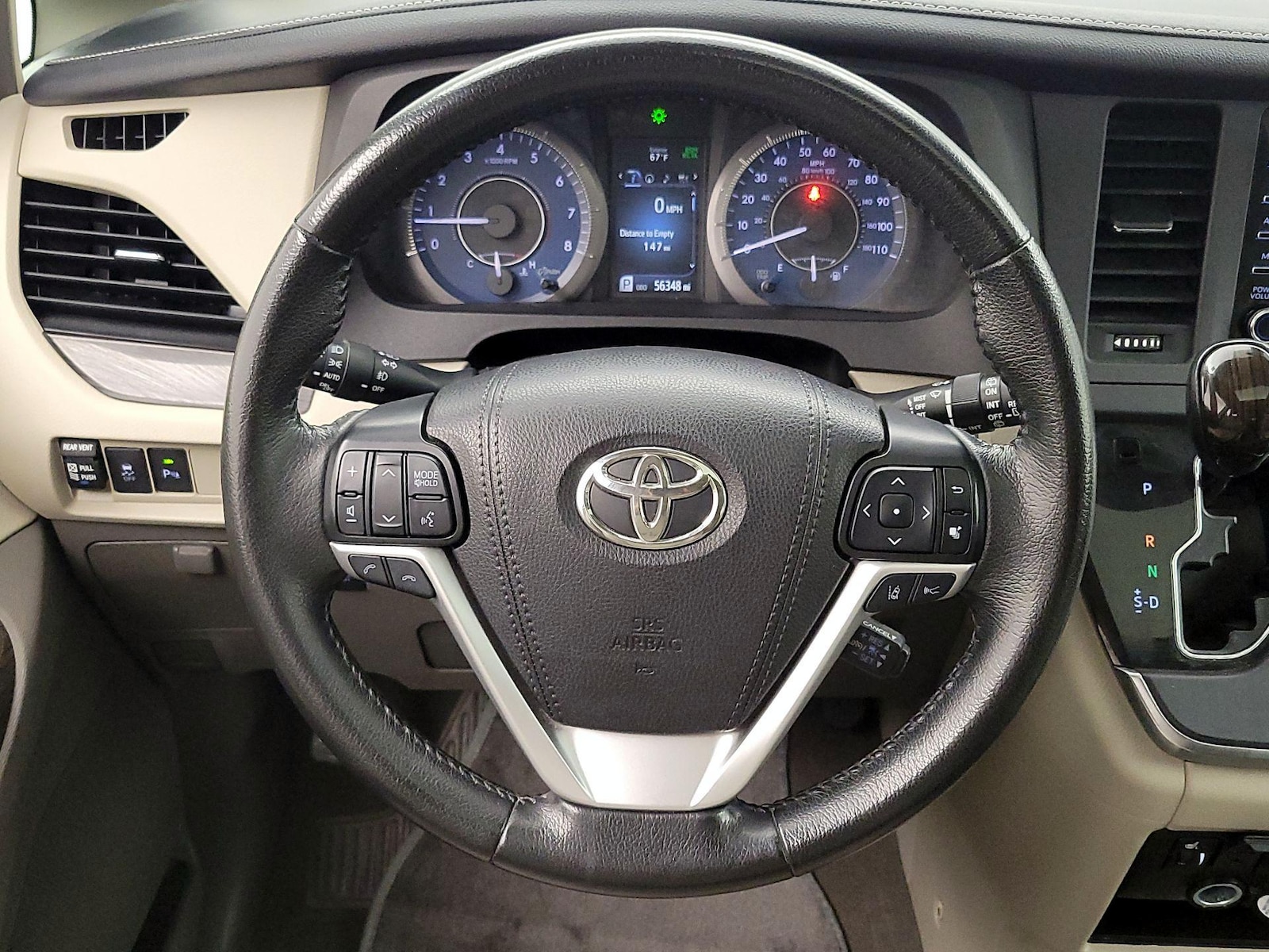 2019 Toyota Sienna XLE - Photo 11