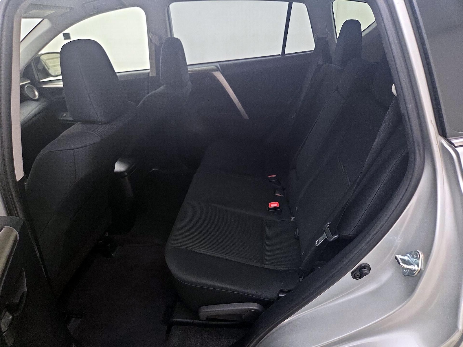 2015 Toyota RAV4 LE - Photo 20
