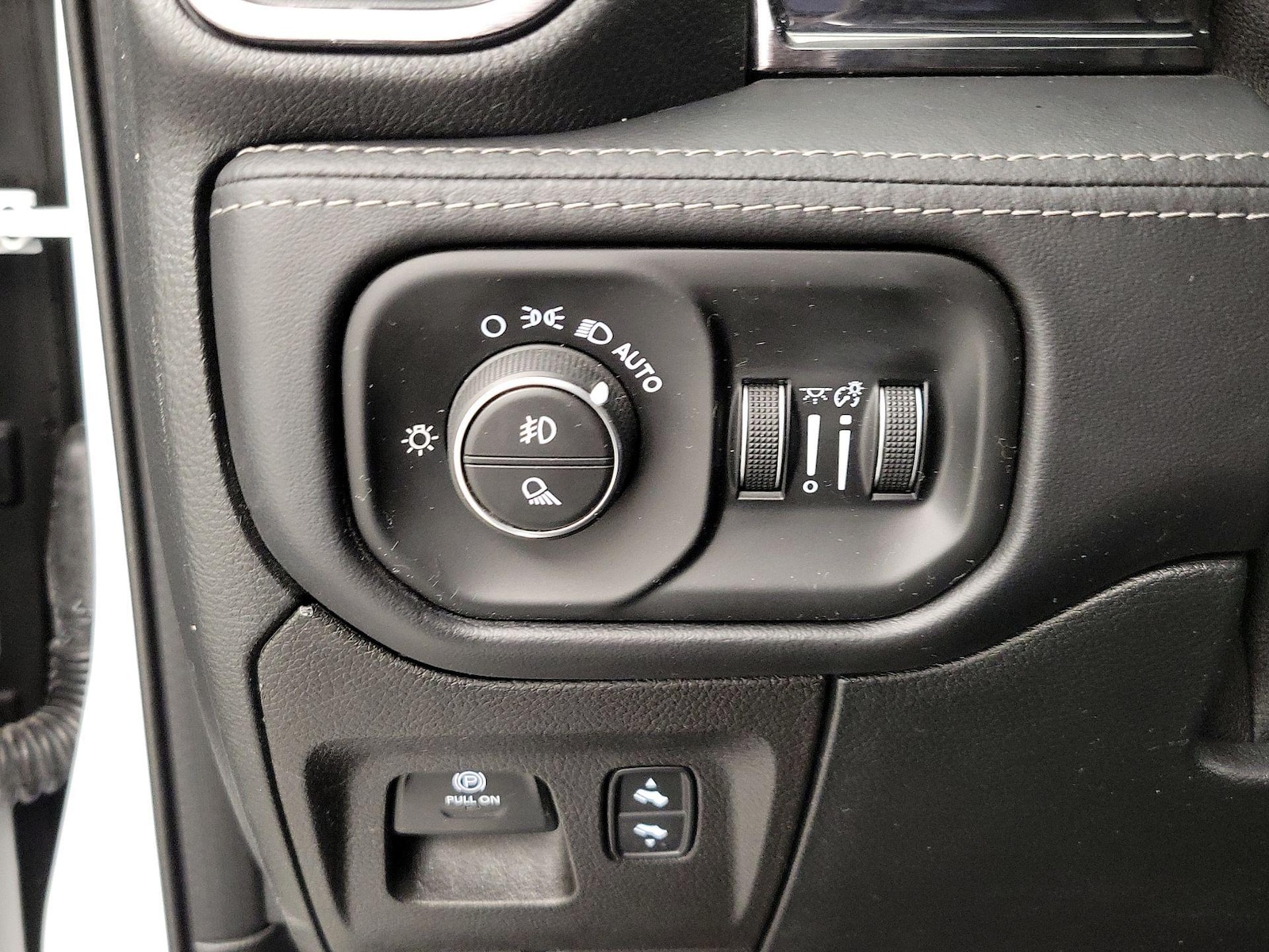 2022 RAM Ram 1500 Pickup Limited - Photo 14