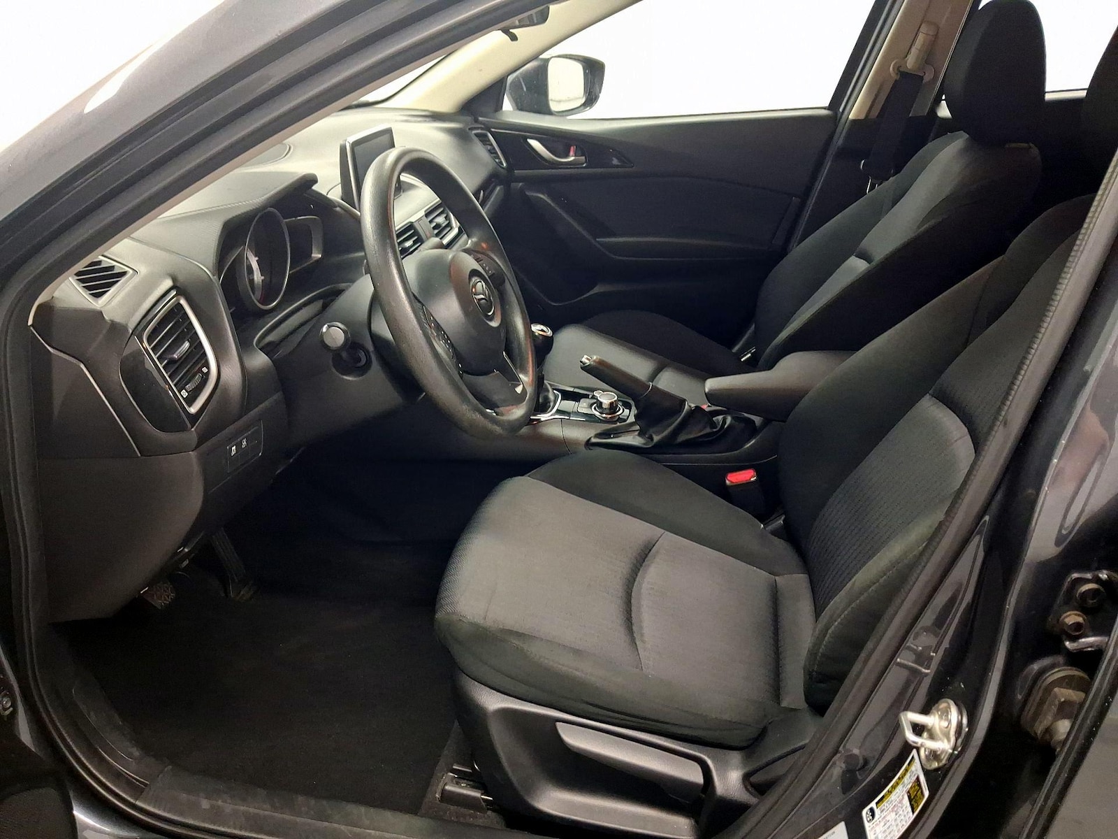 2016 Mazda MAZDA3 i Sport - Photo 12