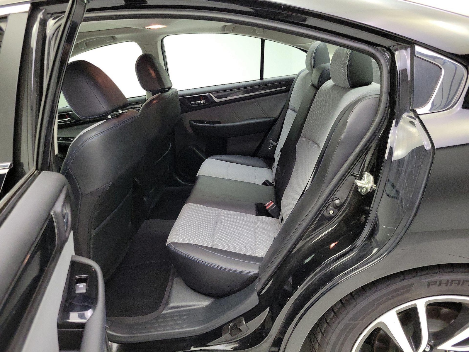 2017 Subaru Legacy Sport - Photo 21