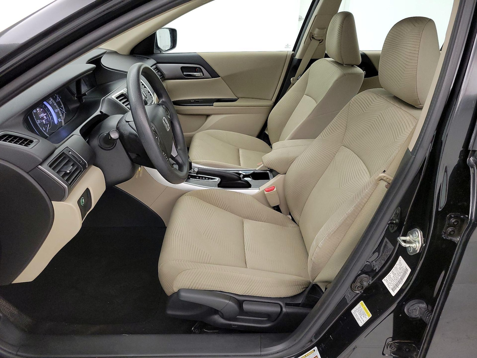 2015 Honda Accord LX - Photo 12