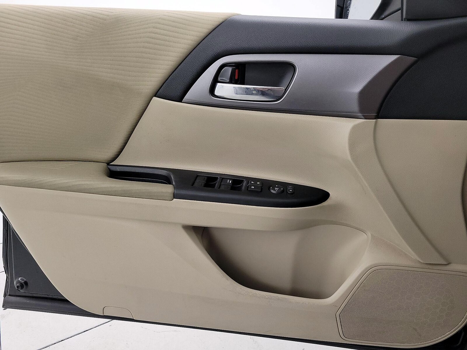 2015 Honda Accord LX - Photo 13