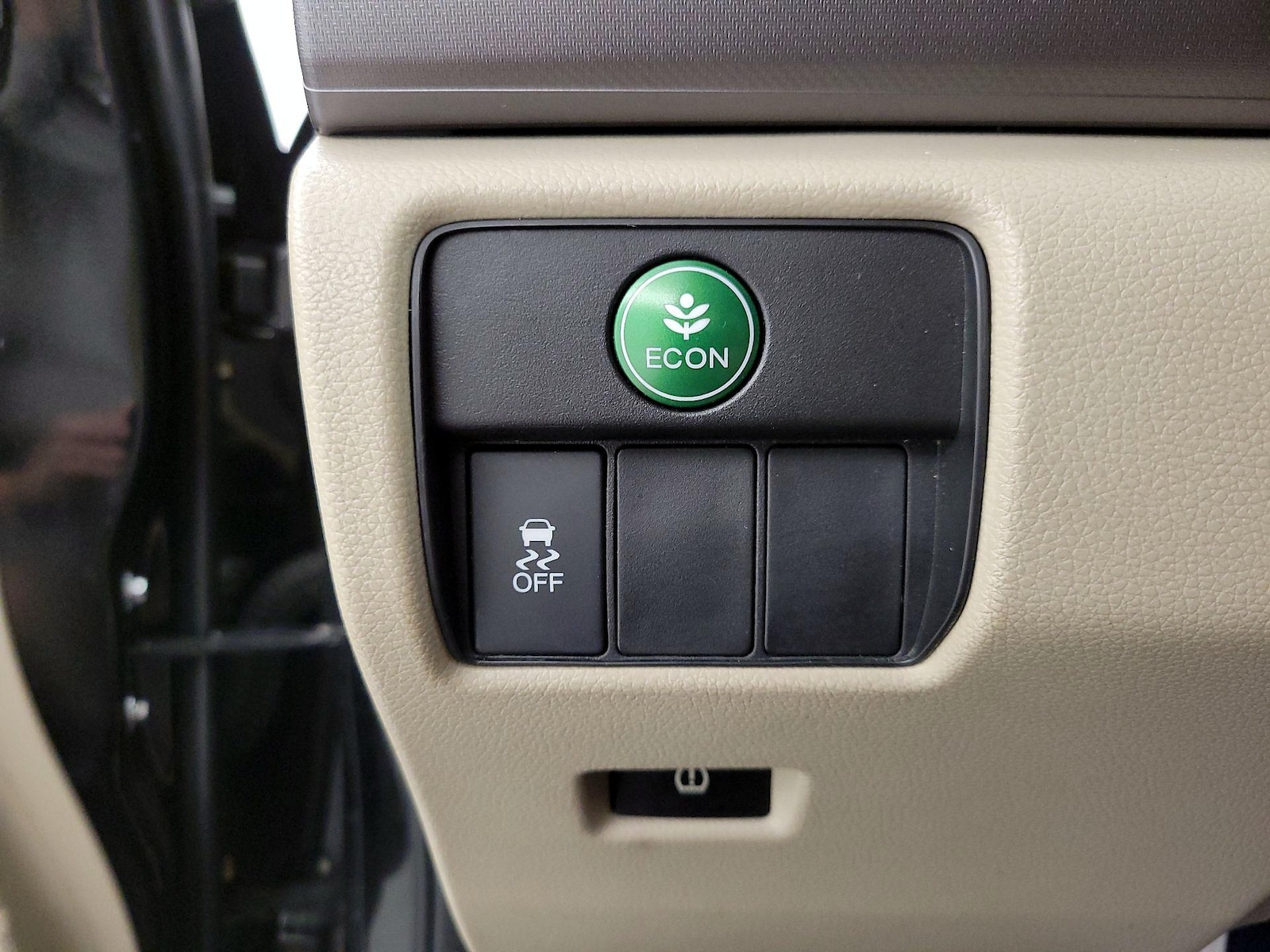 2015 Honda Accord LX - Photo 14