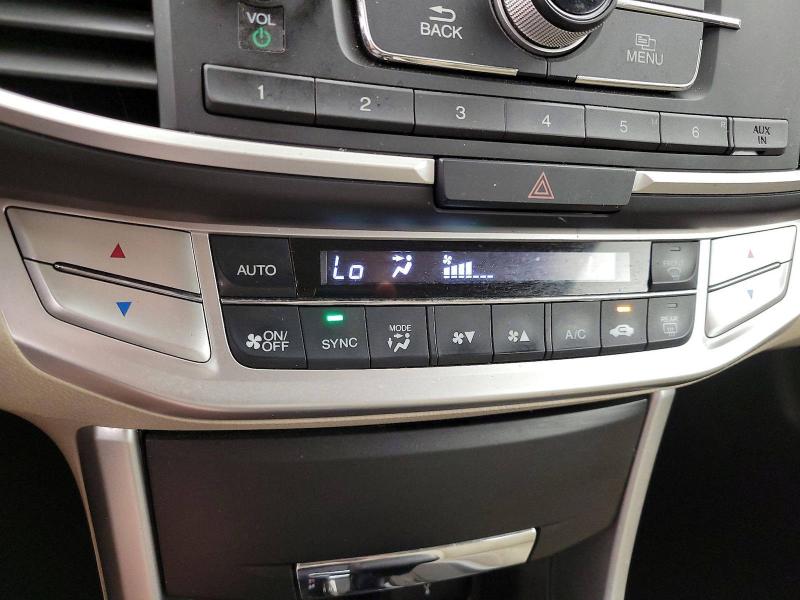 2015 Honda Accord LX - Photo 17