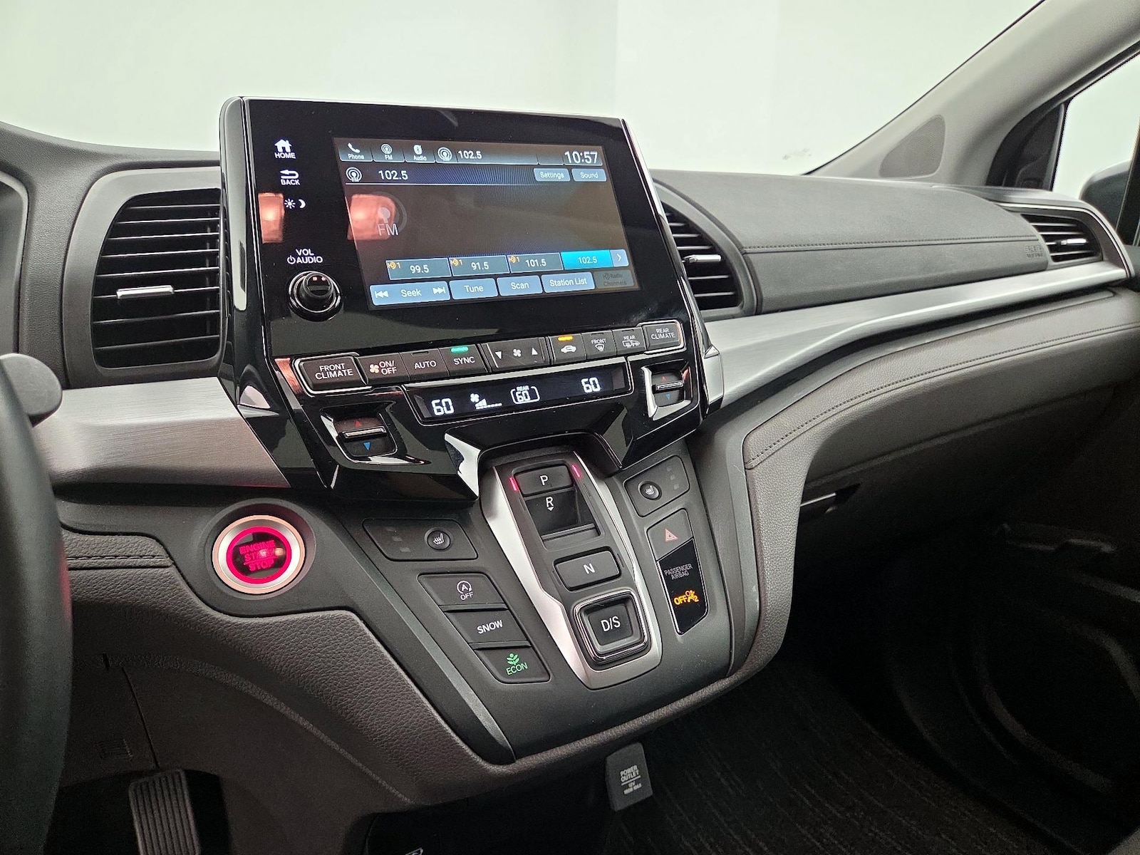 2024 Honda Odyssey EX-L - Photo 16