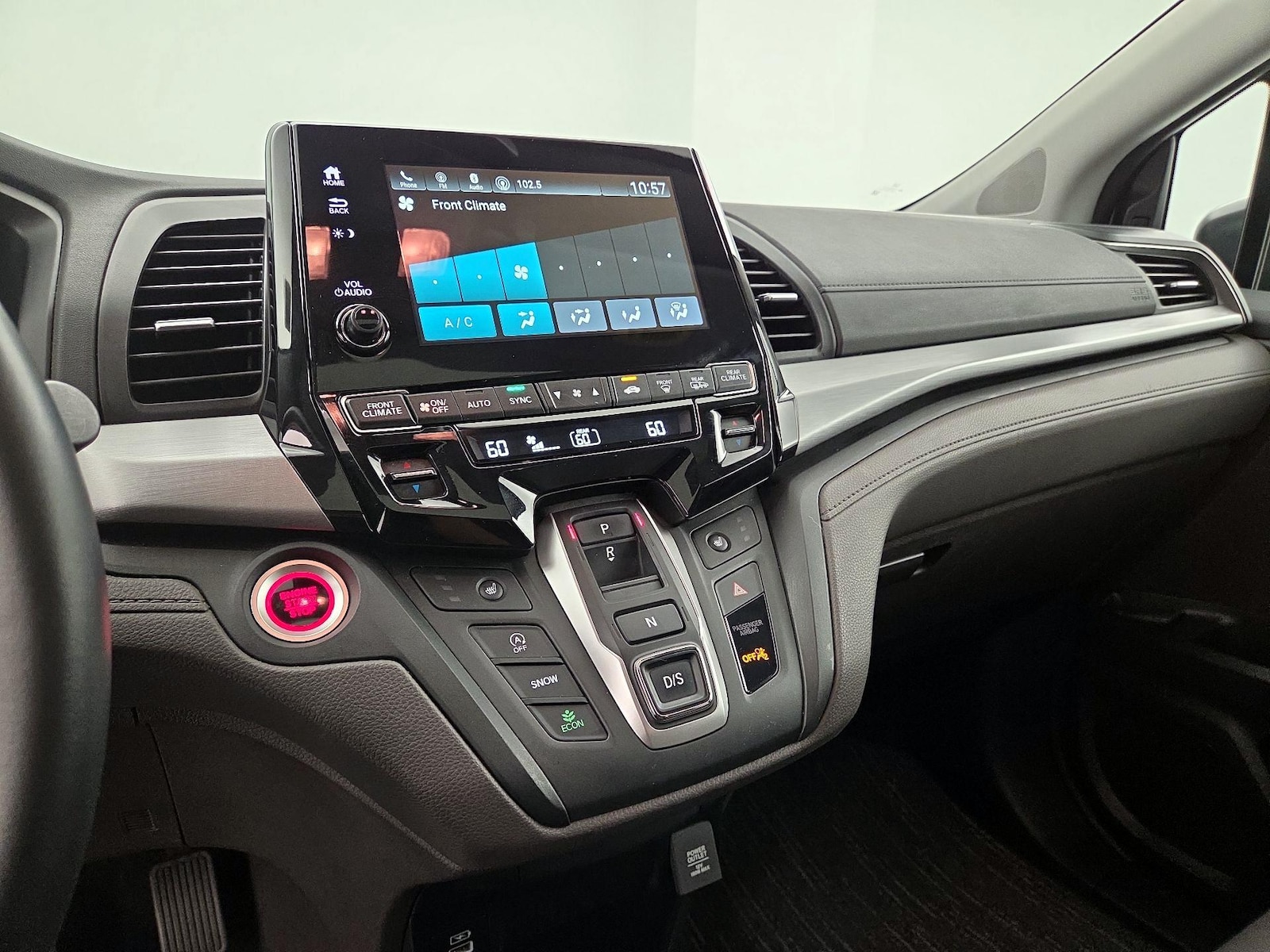 2024 Honda Odyssey EX-L - Photo 17