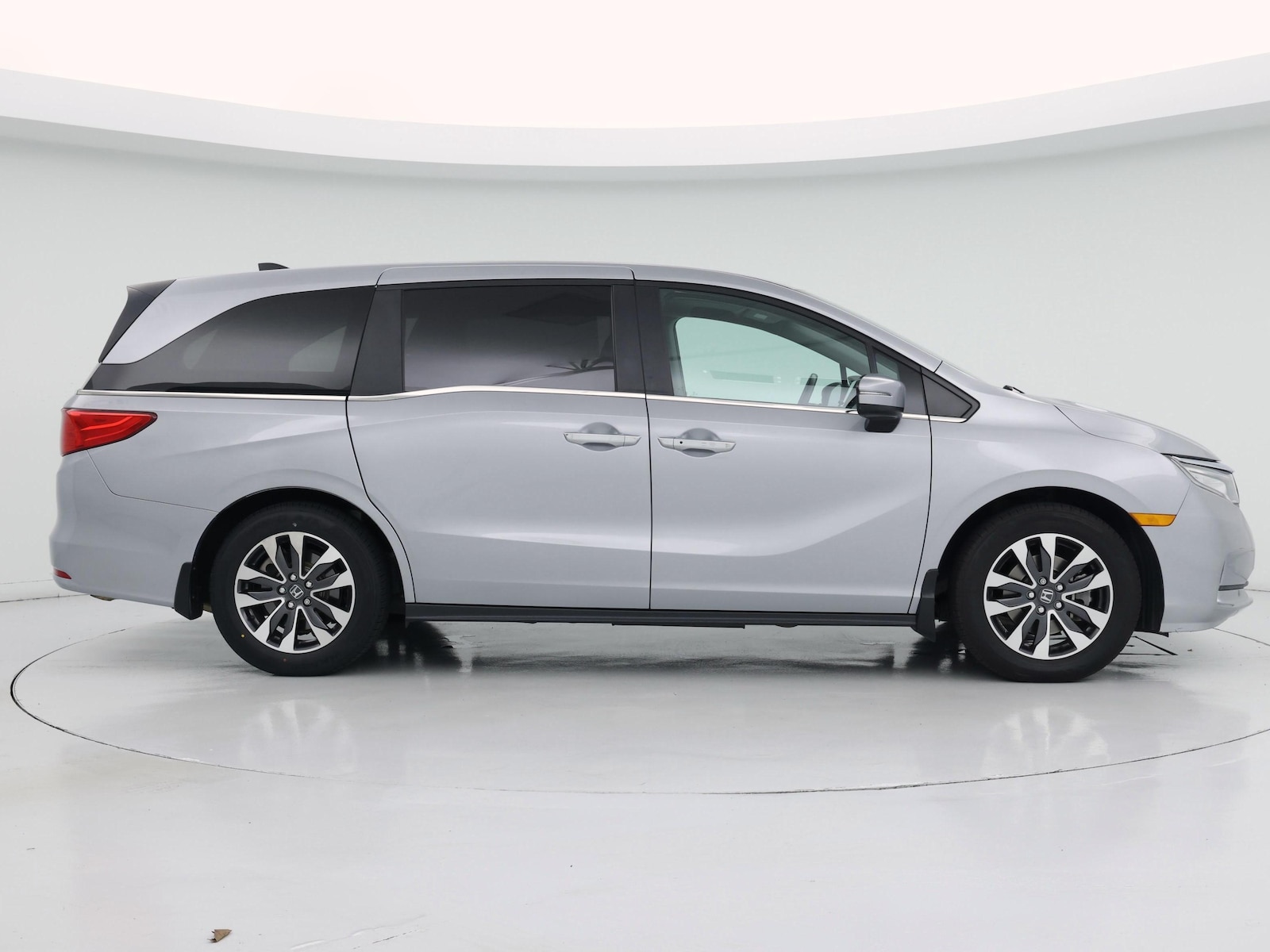 2024 Honda Odyssey EX-L - Photo 8
