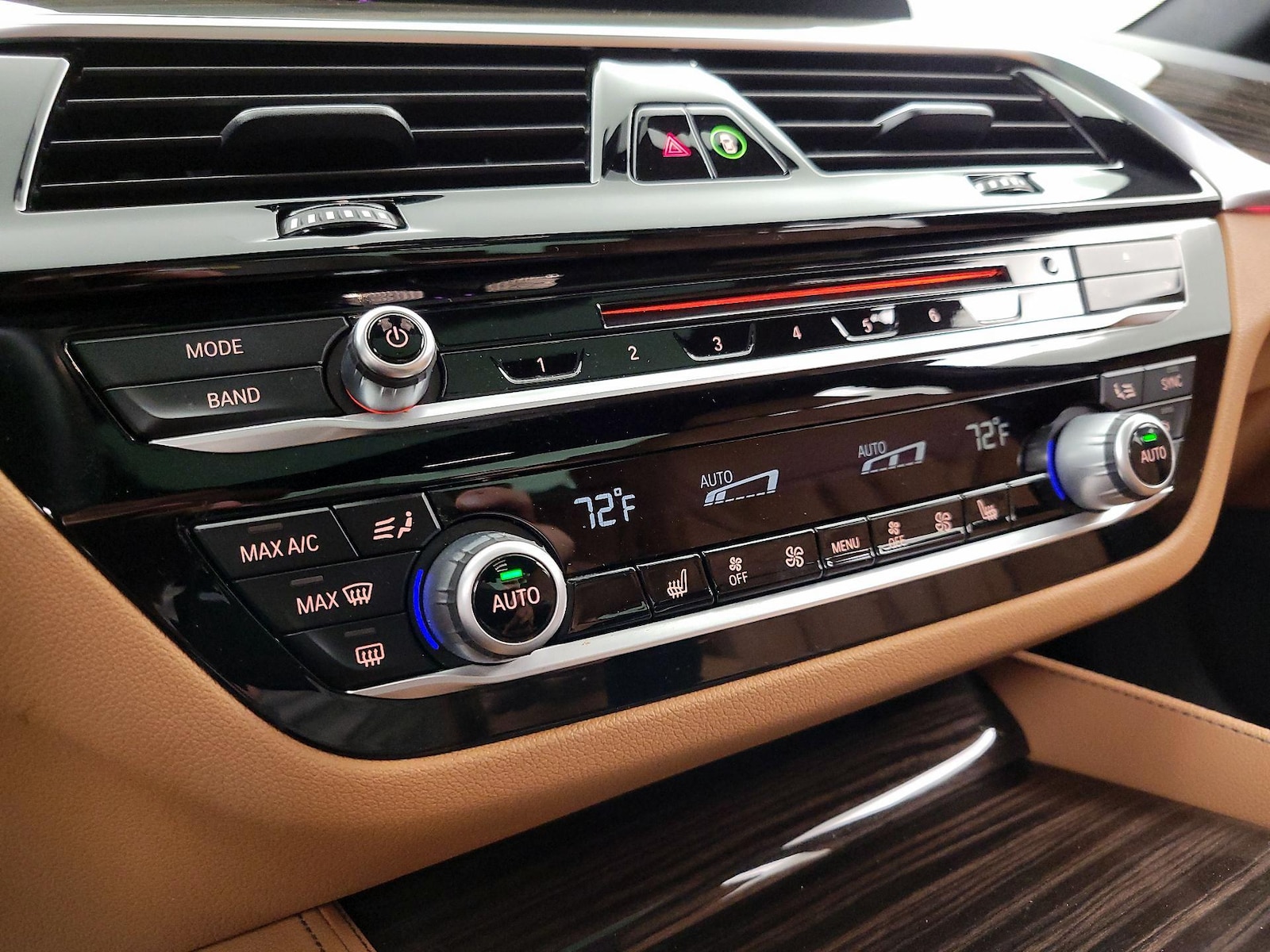 2018 BMW 5 Series 540i - Photo 18