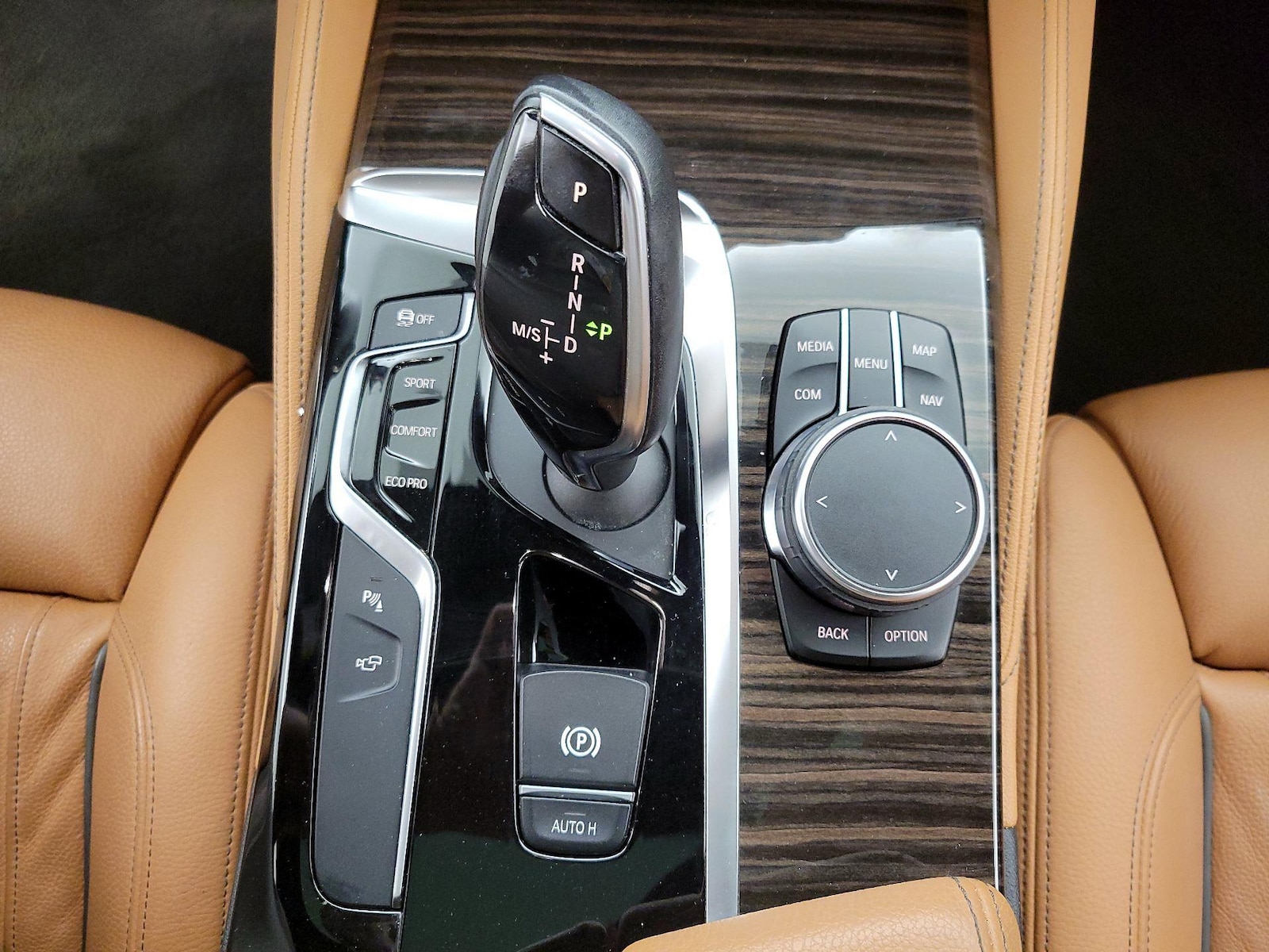 2018 BMW 5 Series 540i - Photo 19