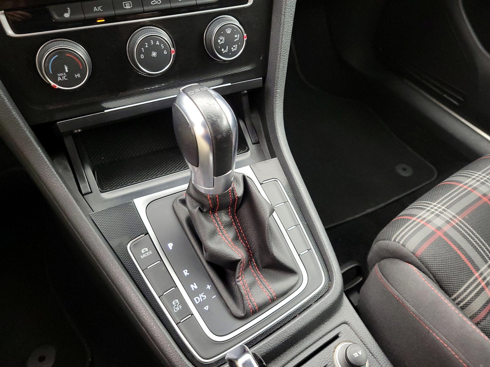 2015 Volkswagen Golf GTI S - Photo 17