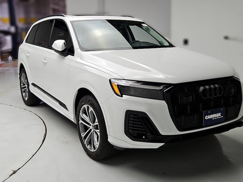 2025 Audi Q7 Premium
