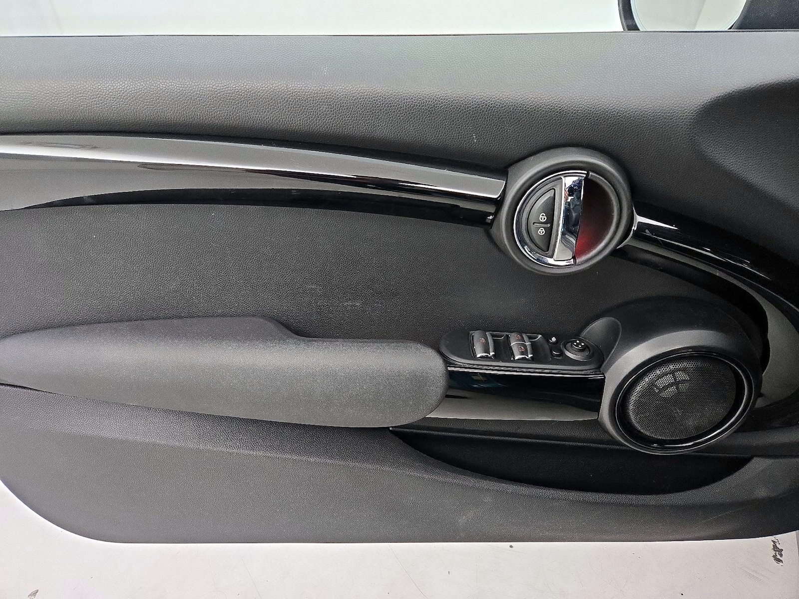 2021 MINI Convertible S - Photo 13