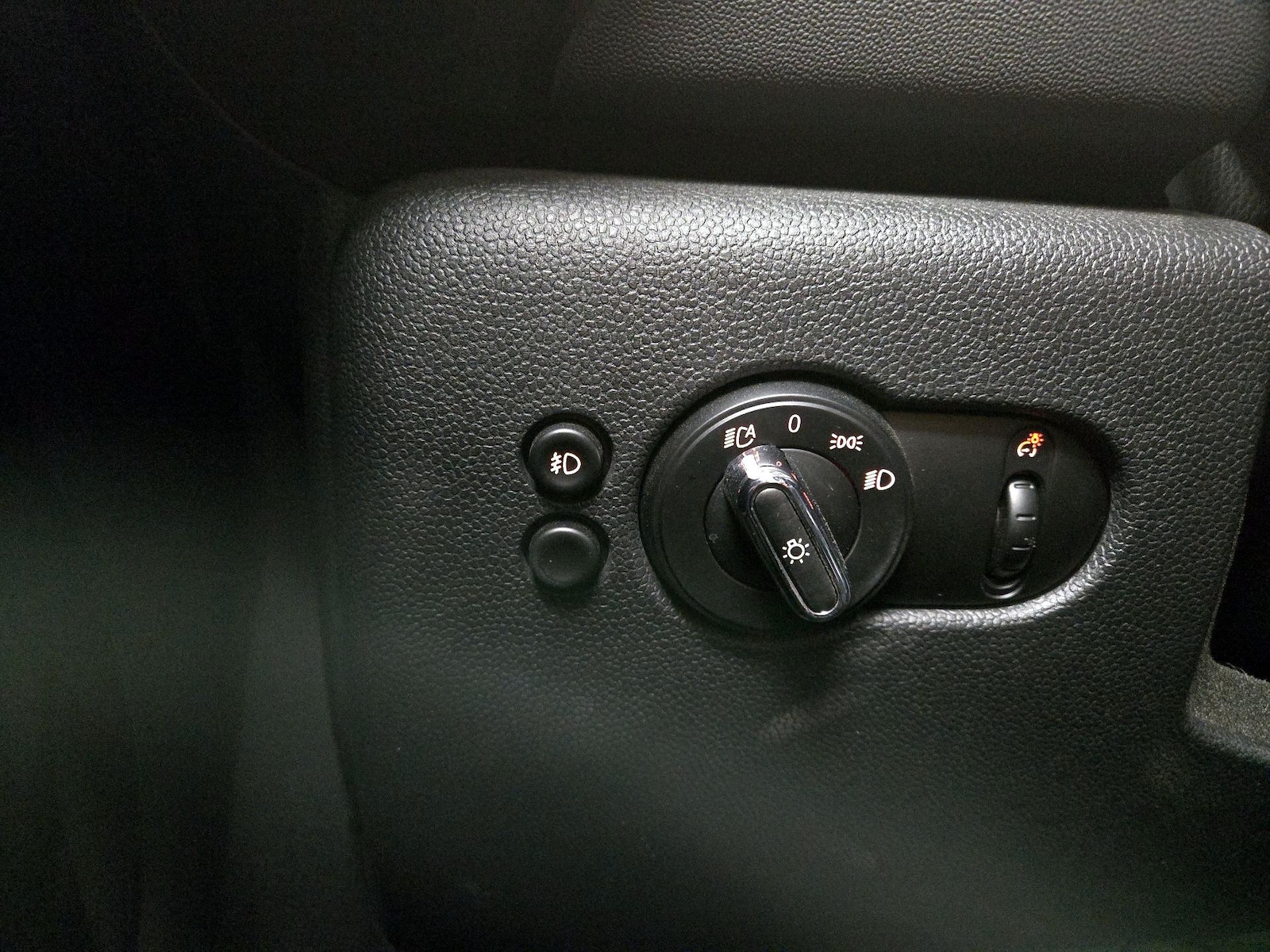 2021 MINI Convertible S - Photo 14
