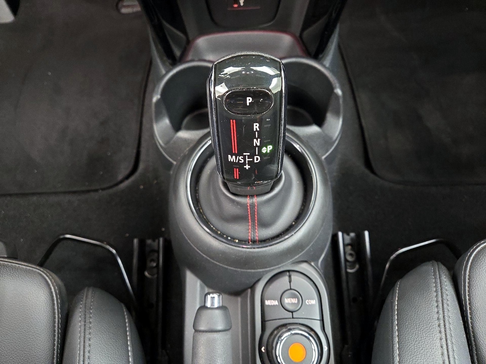 2021 MINI Convertible S - Photo 18