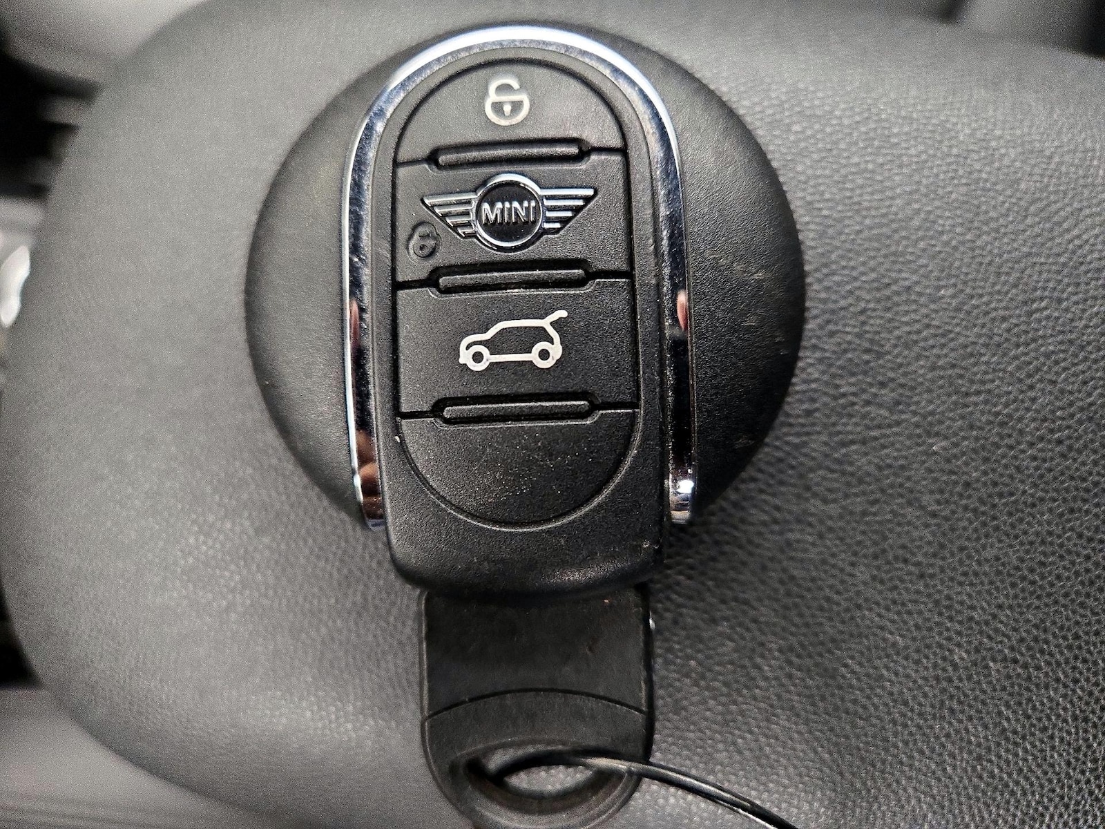 2021 MINI Convertible S - Photo 22