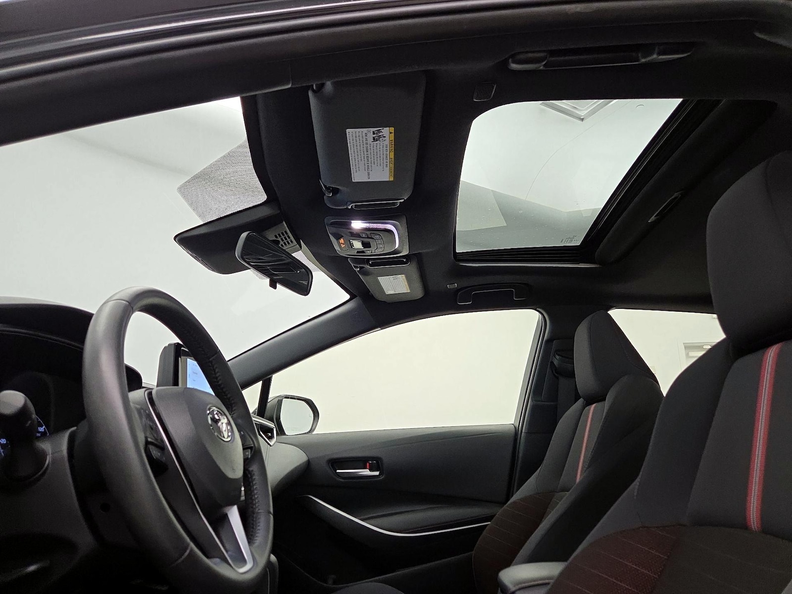 Sunroof(s) & Overhead Airbags