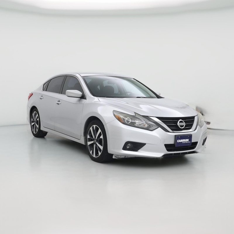 2016 Nissan Altima SR