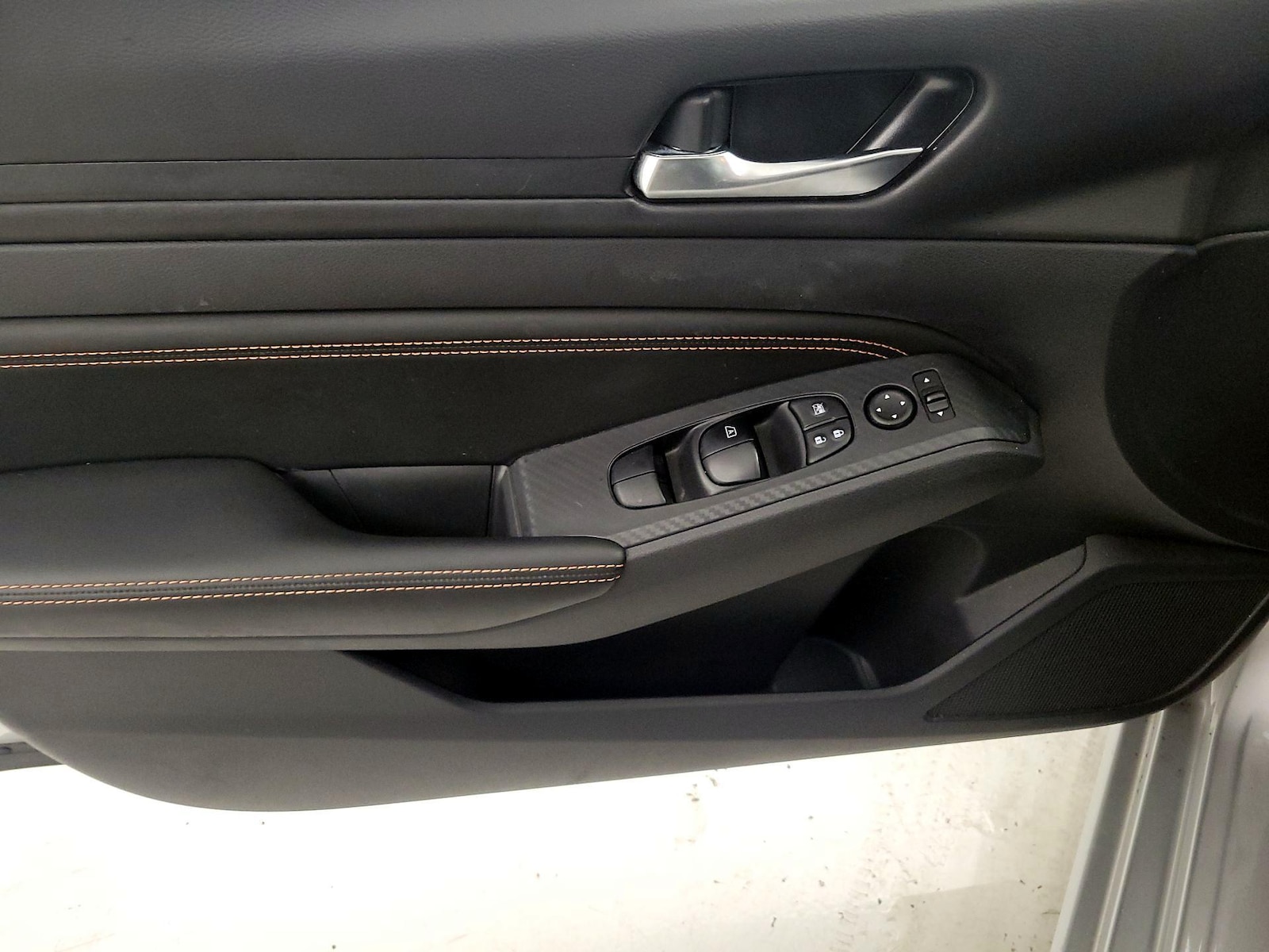 2019 Nissan Altima SR - Photo 13