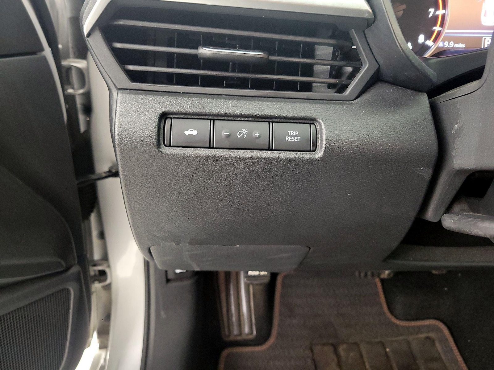 2019 Nissan Altima SR - Photo 14