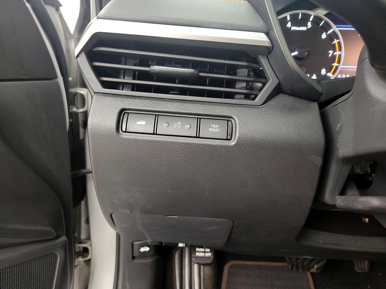 2019 Nissan Altima SR - Photo 15