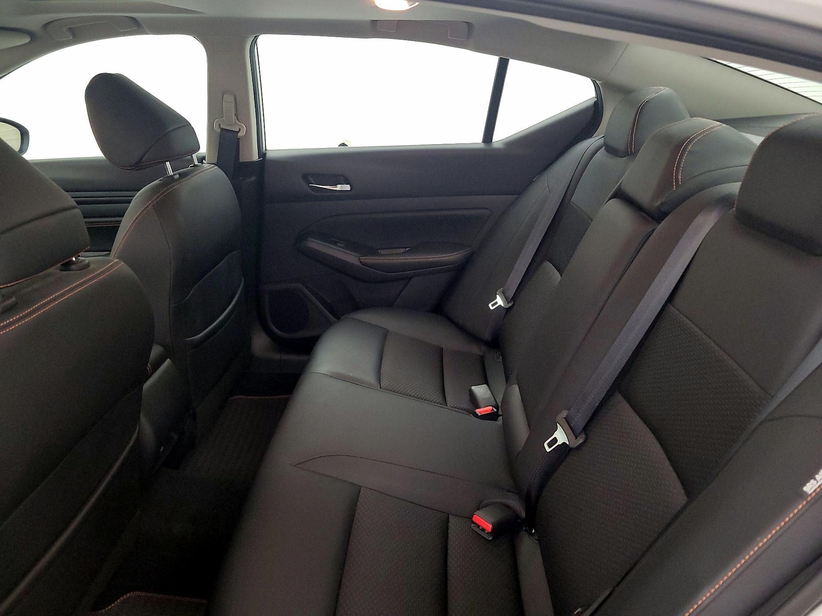 2019 Nissan Altima SR - Photo 22
