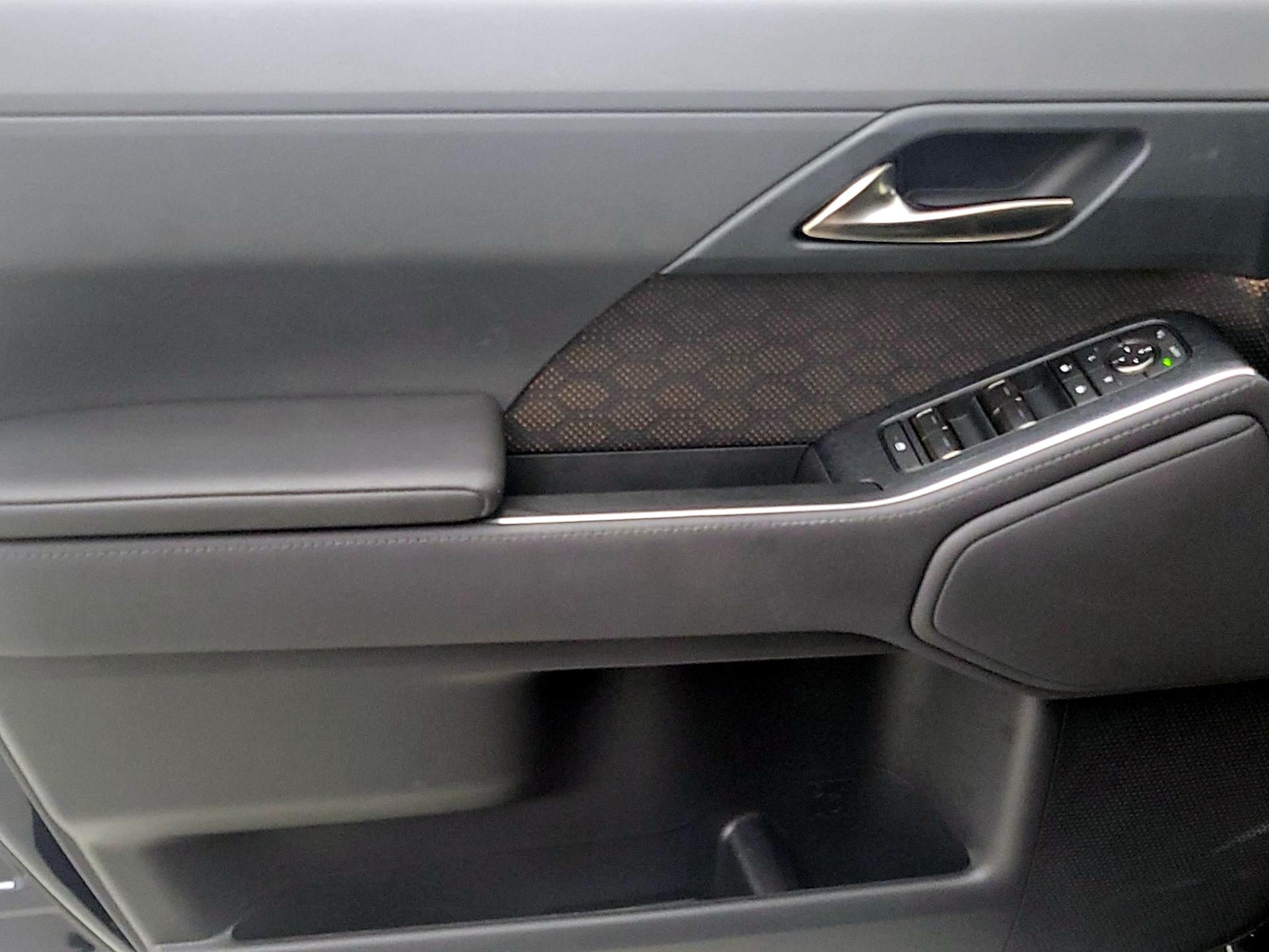 2025 Lexus GX Premium+ - Photo 13