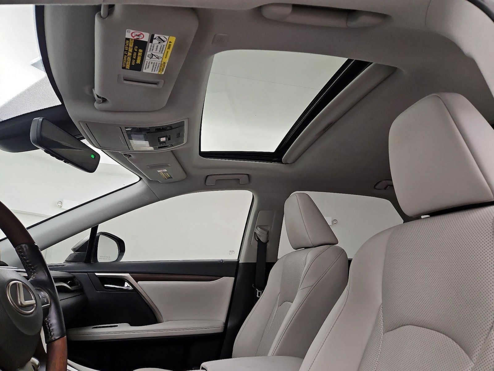 Sunroof(s) & Overhead Airbags