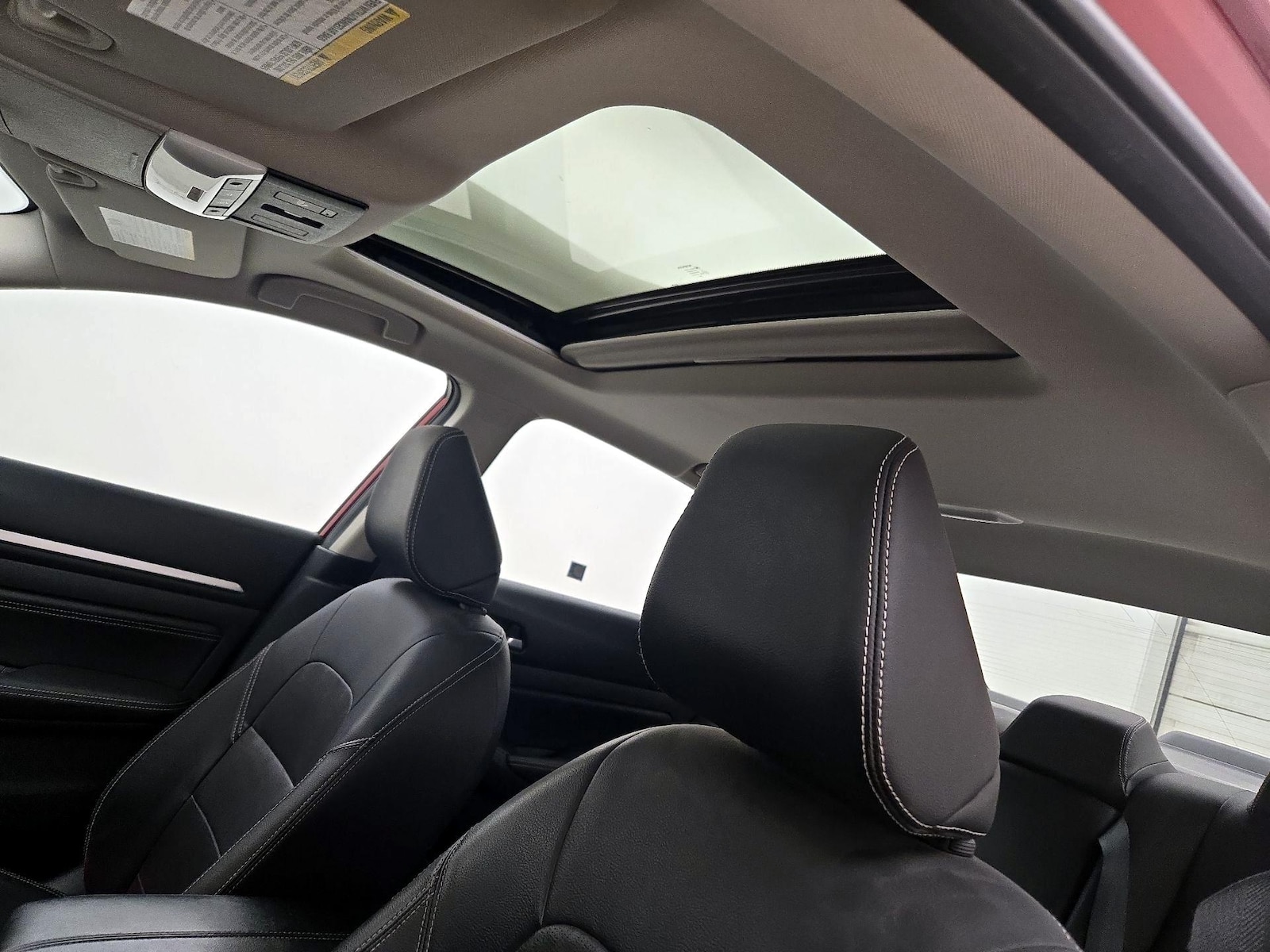 Sunroof(s) & Overhead Airbags