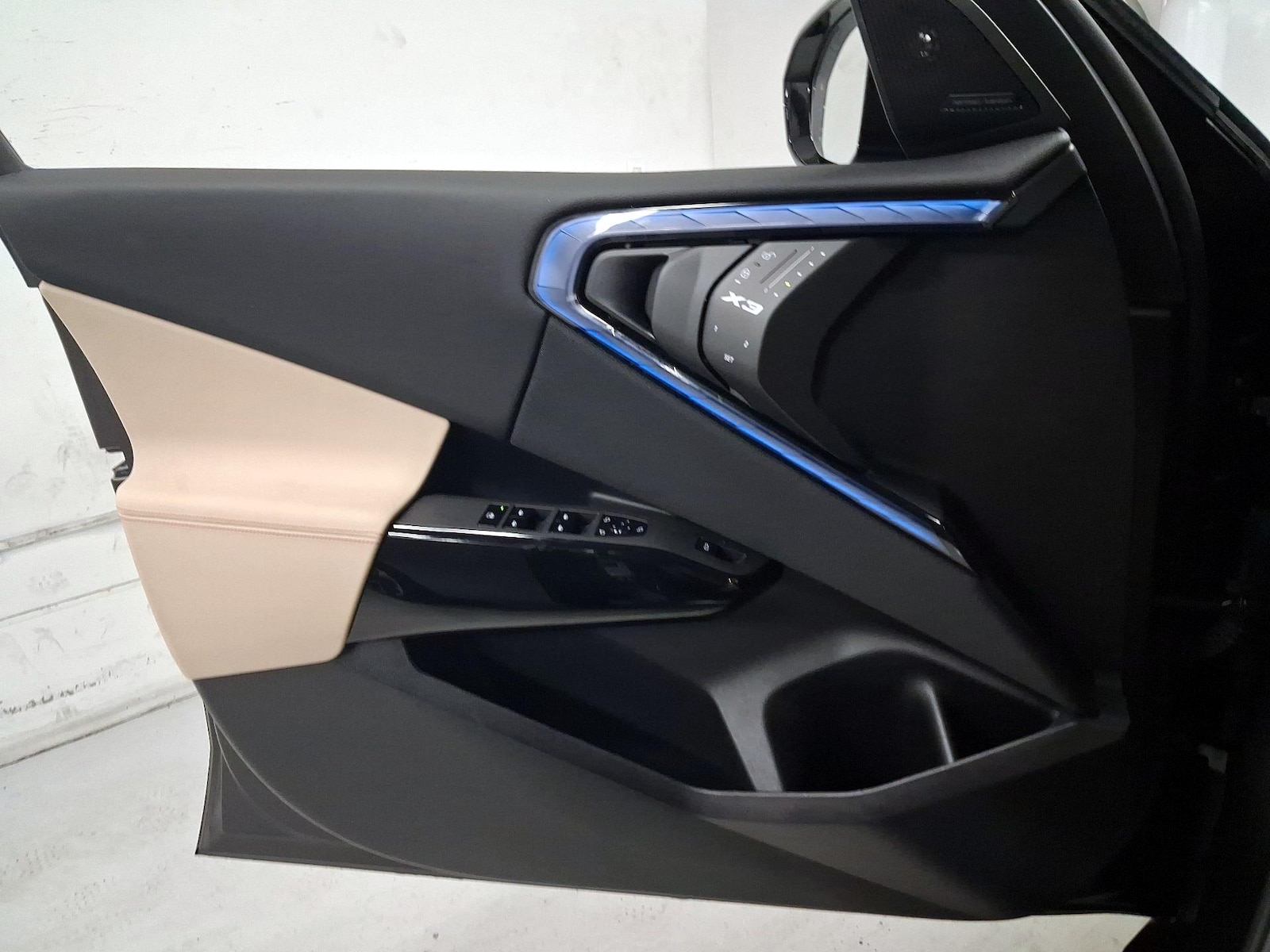2025 BMW X3 M50 - Photo 13