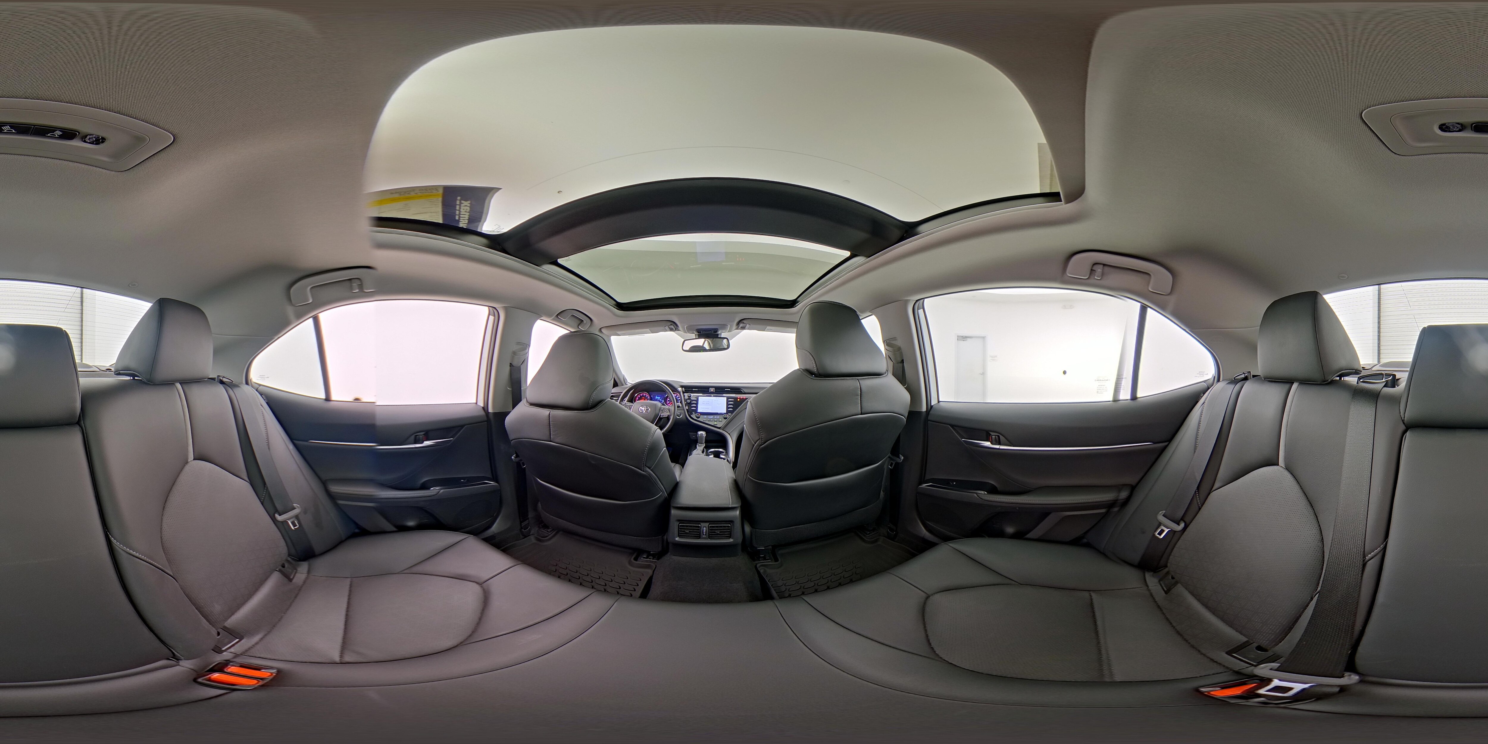 2020 Toyota Camry XSE - Photo 28