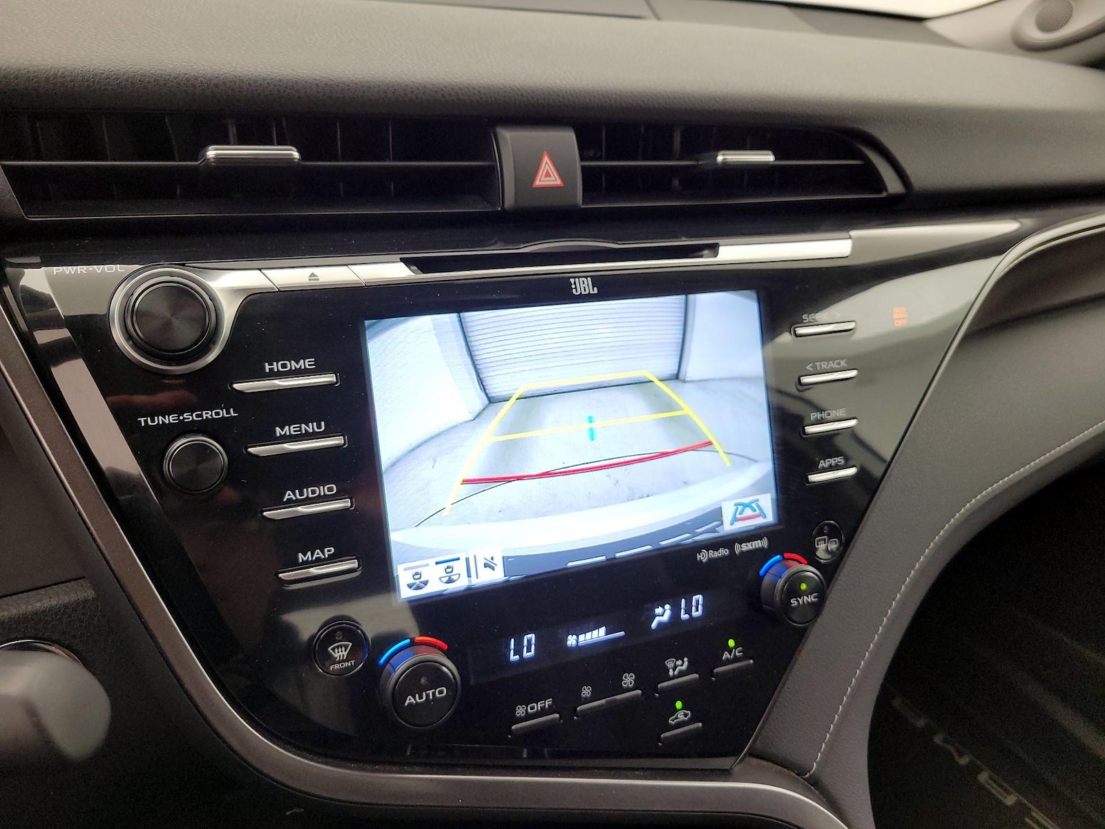 2020 Toyota Camry XSE - Photo 16