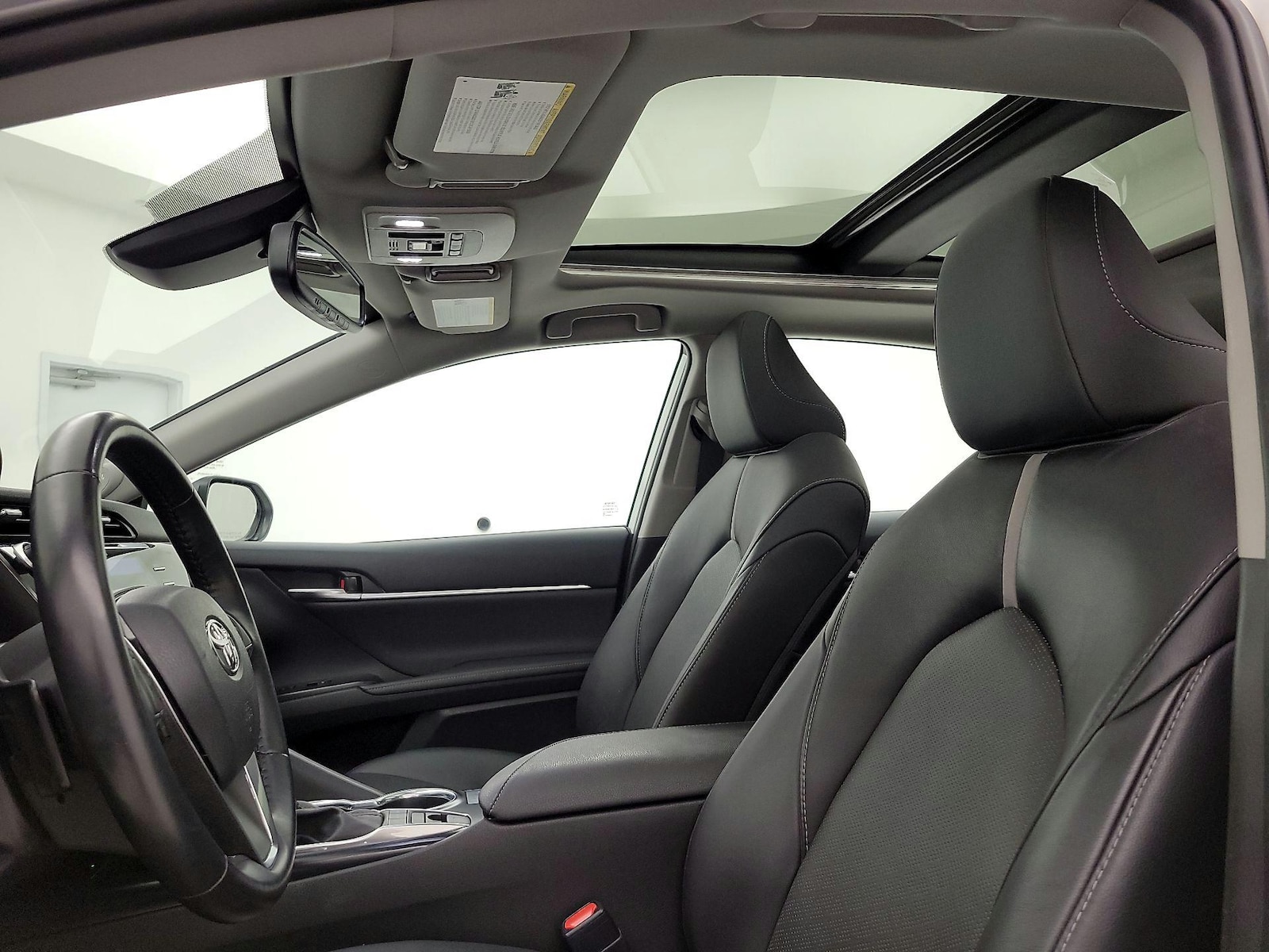 2020 Toyota Camry XSE - Photo 21