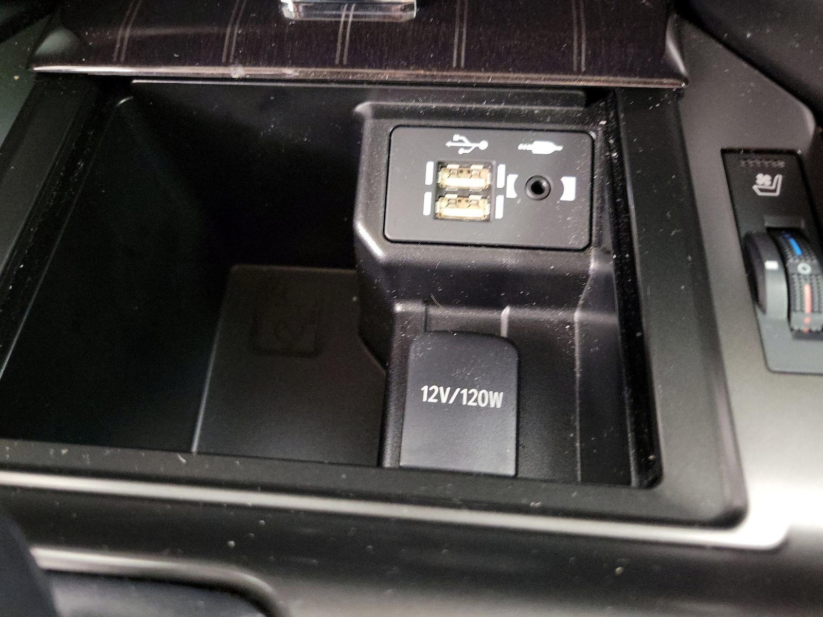 2022 Lexus GX PREMIUM - Photo 11