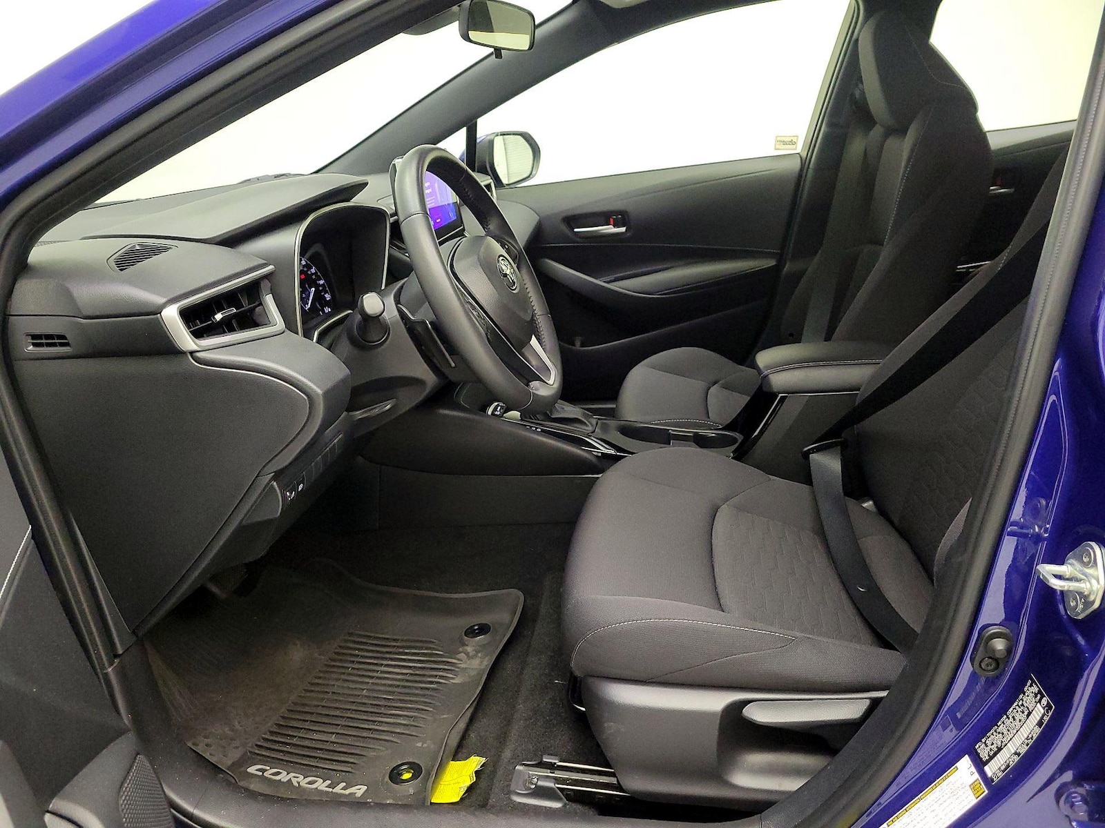 2023 Toyota Corolla Hatchback SE - Photo 12