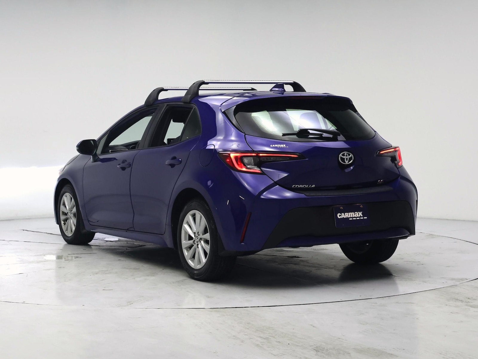 2023 Toyota Corolla Hatchback SE - Photo 3