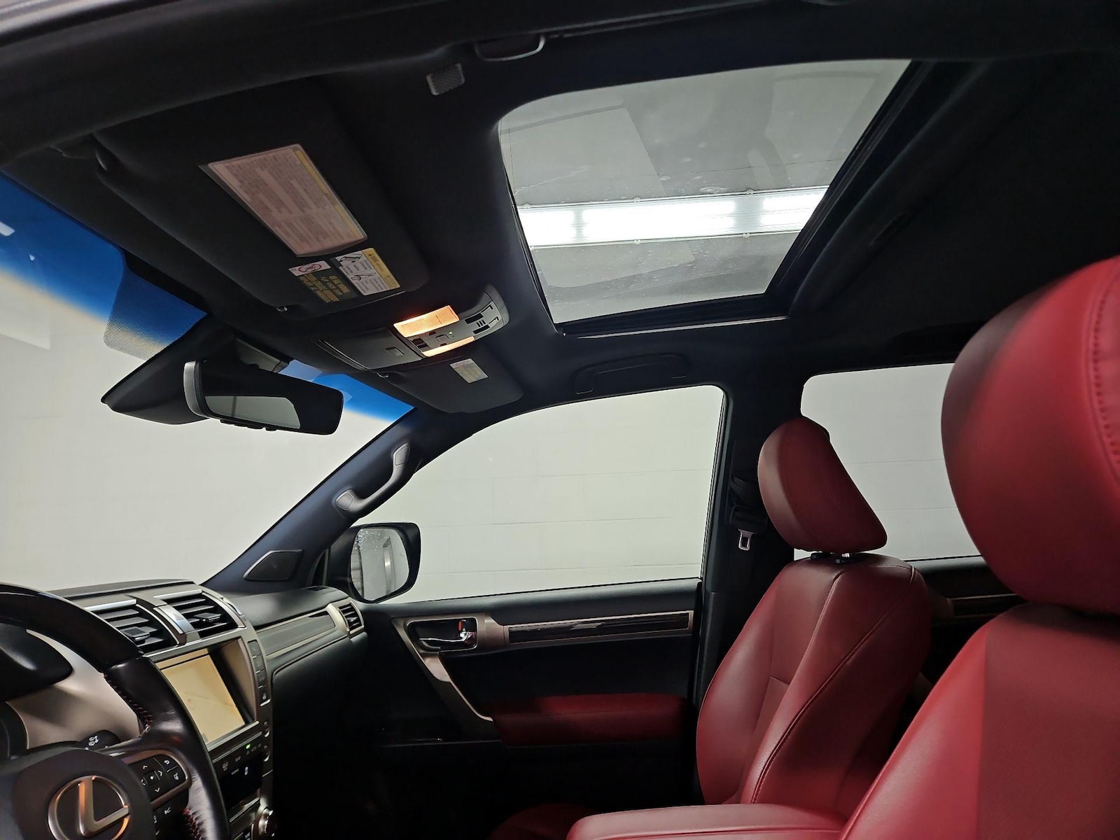 Sunroof(s) & Overhead Airbags