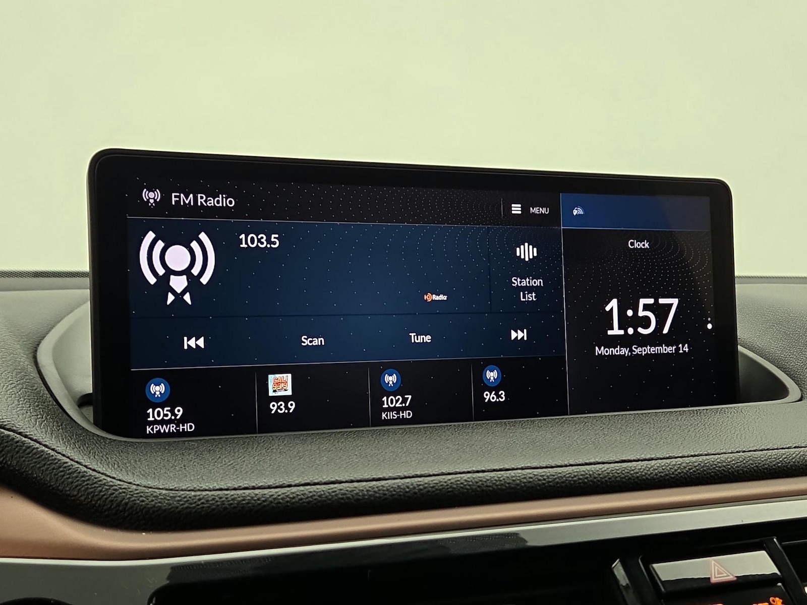 2022 Acura MDX Base - Photo 16