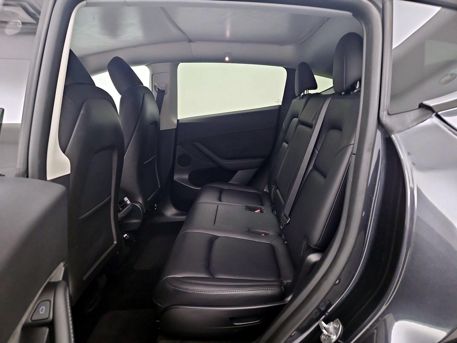 2024 Tesla Model Y Long Range - Photo 20