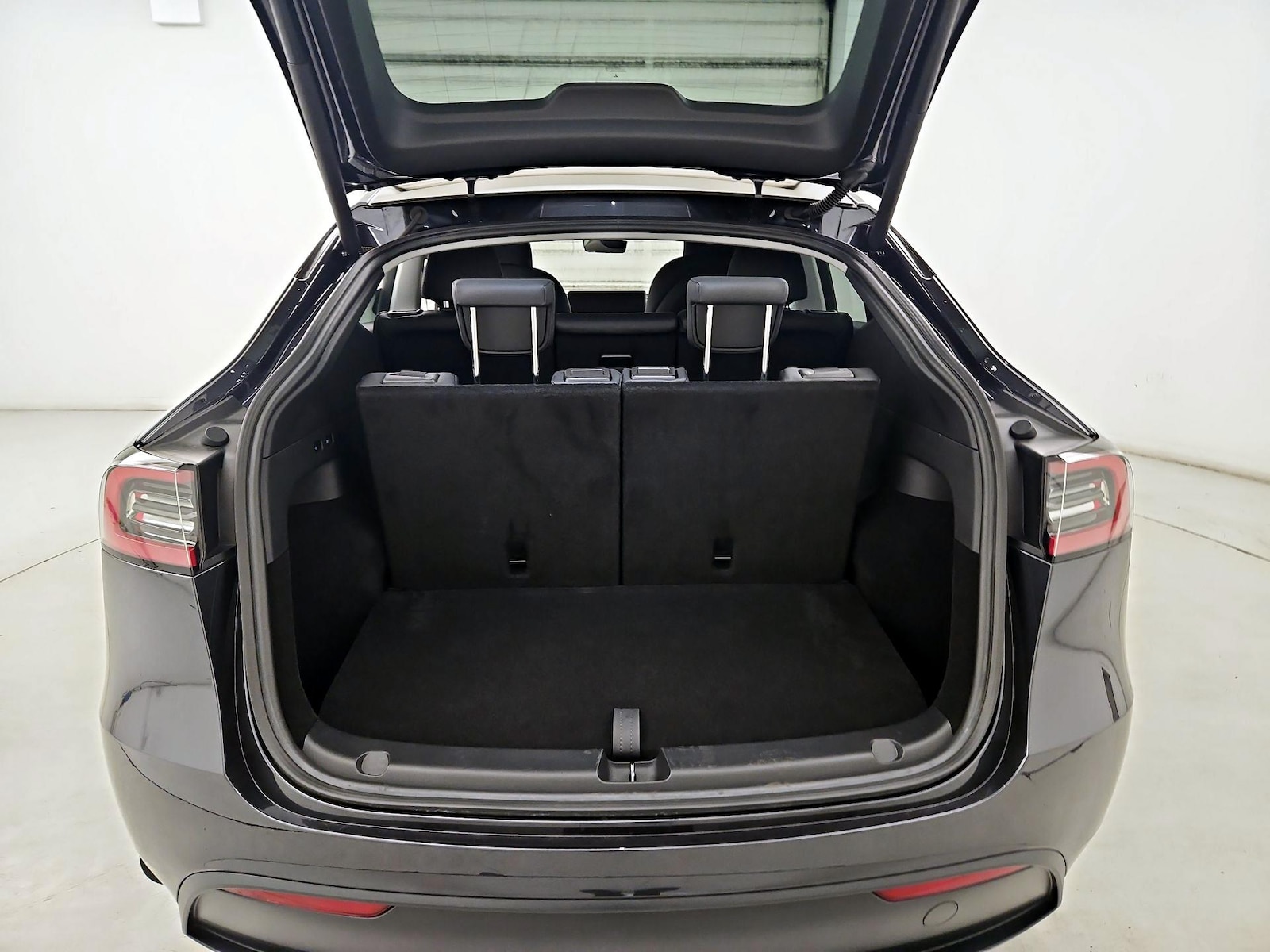 2024 Tesla Model Y Long Range - Photo 22