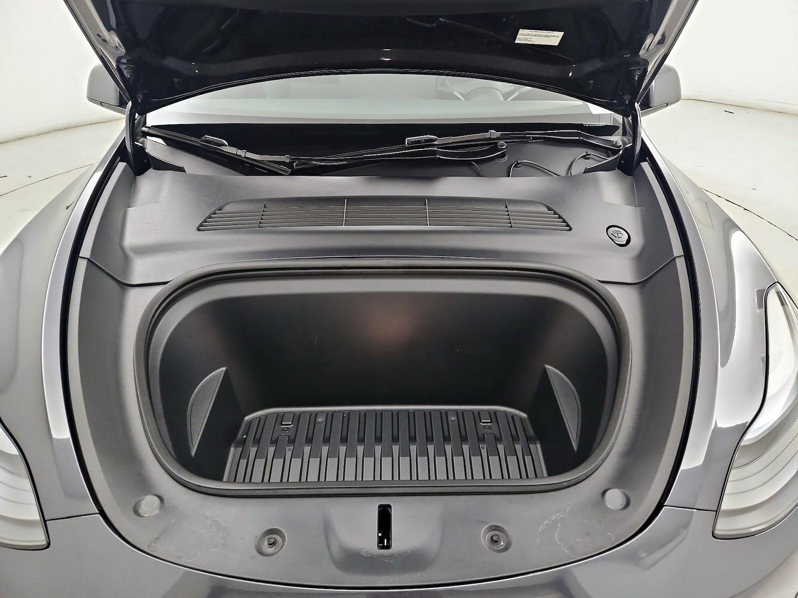 2024 Tesla Model Y Long Range - Photo 24