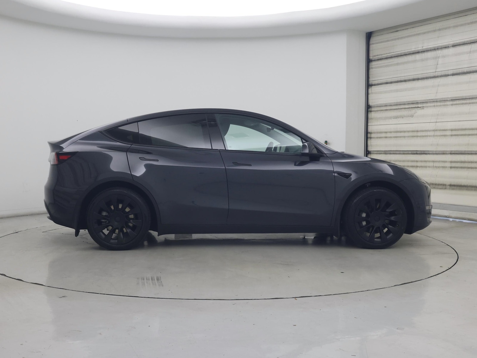 2024 Tesla Model Y Long Range - Photo 8