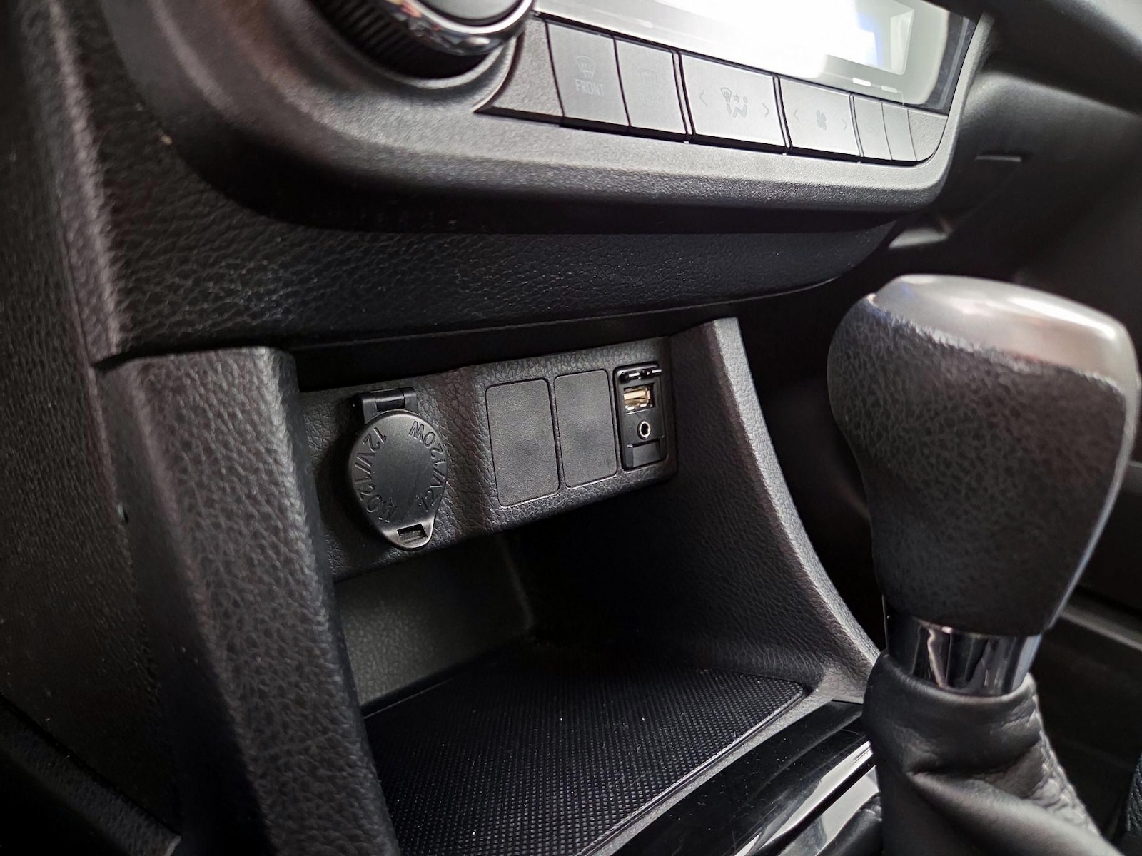 2014 Toyota Corolla S - Photo 19