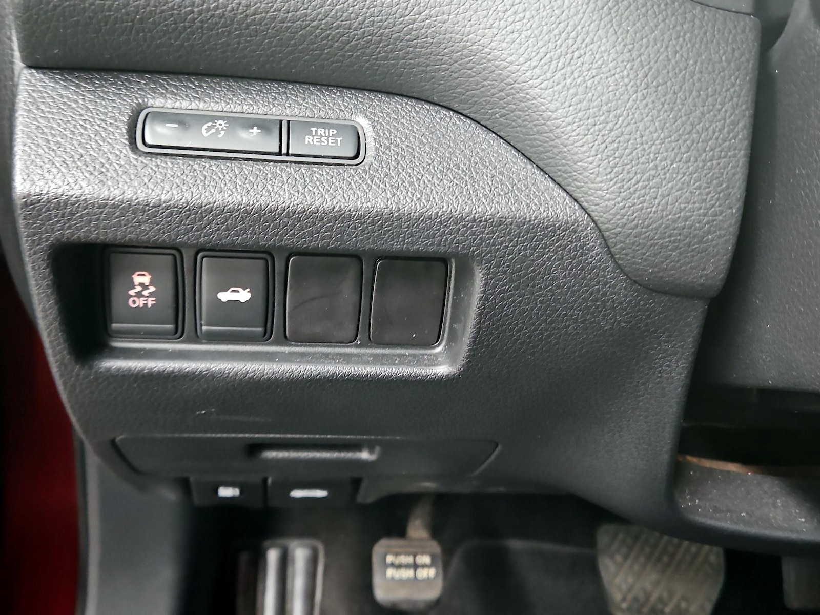 2015 Nissan Altima SV - Photo 14