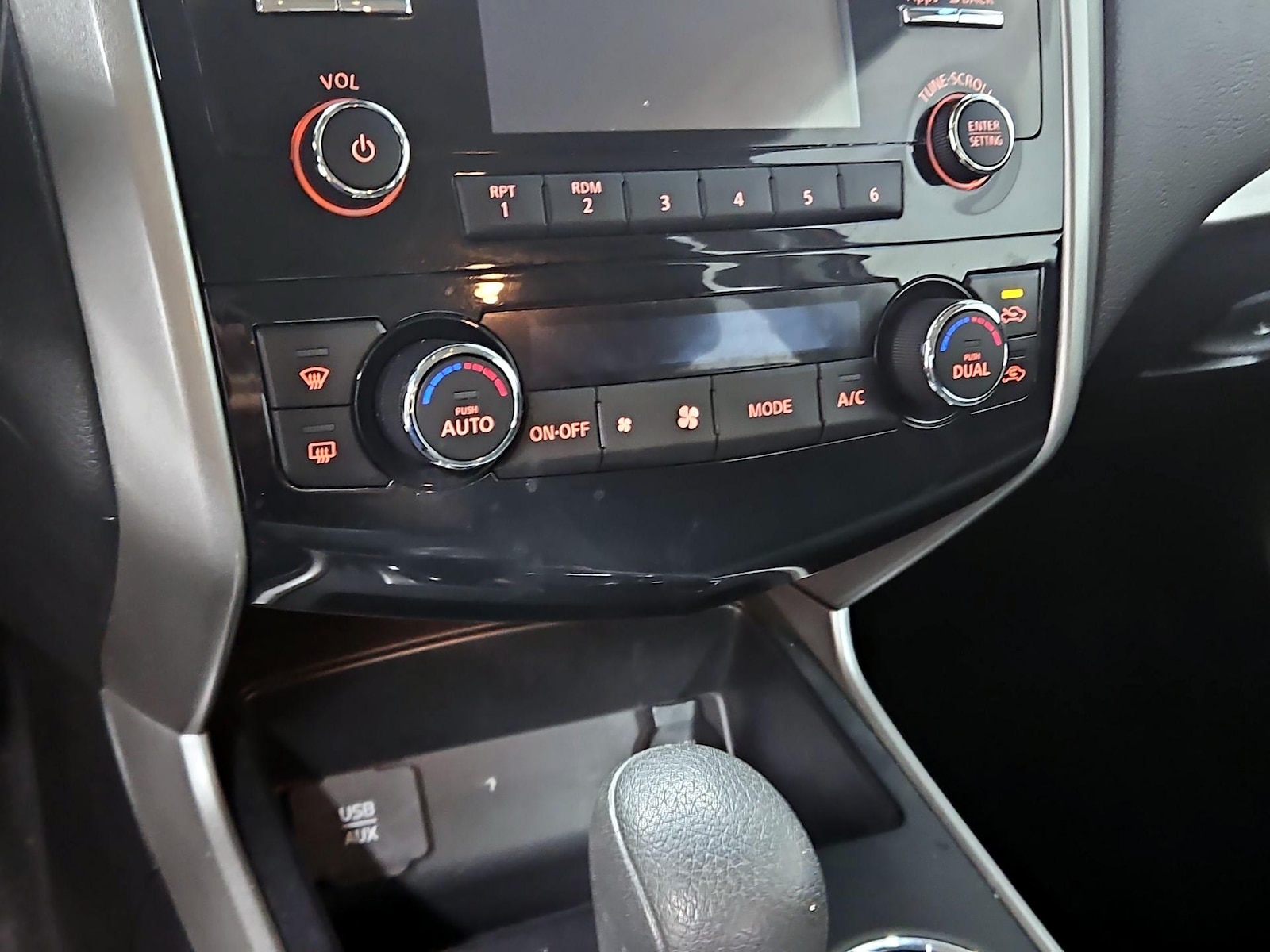 2015 Nissan Altima SV - Photo 17